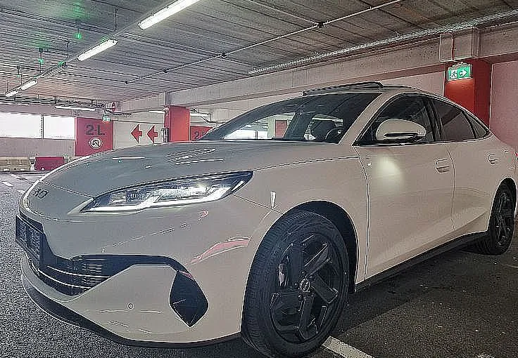 Zunanja slika - BYD SEAL 6 - 6 DM-i COMFORT  PHEV skupni doseg 1.455 km - 1