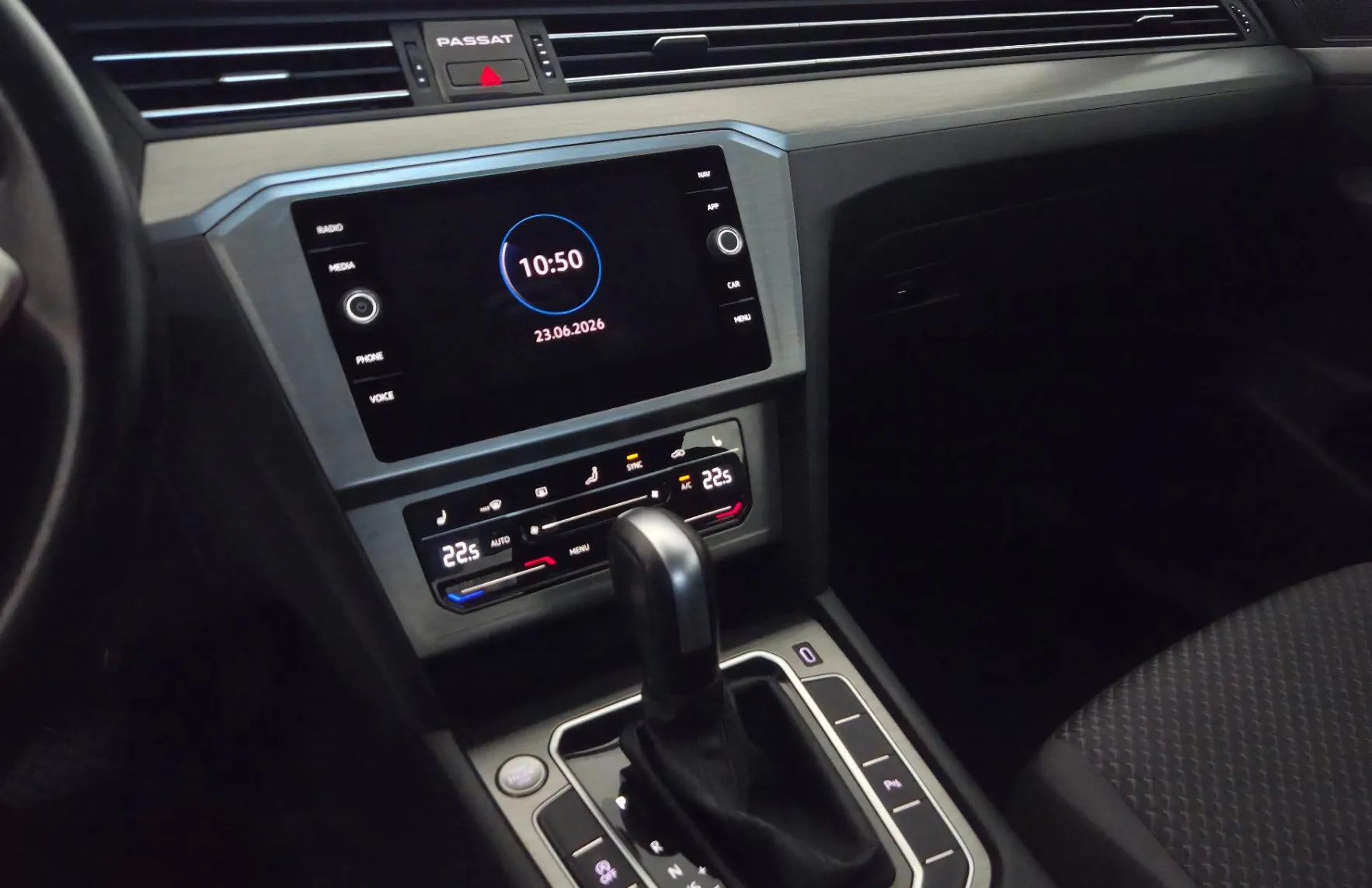 Zunanja slika - Volkswagen Passat - 1.5 TSI BMT Business DSG - 17