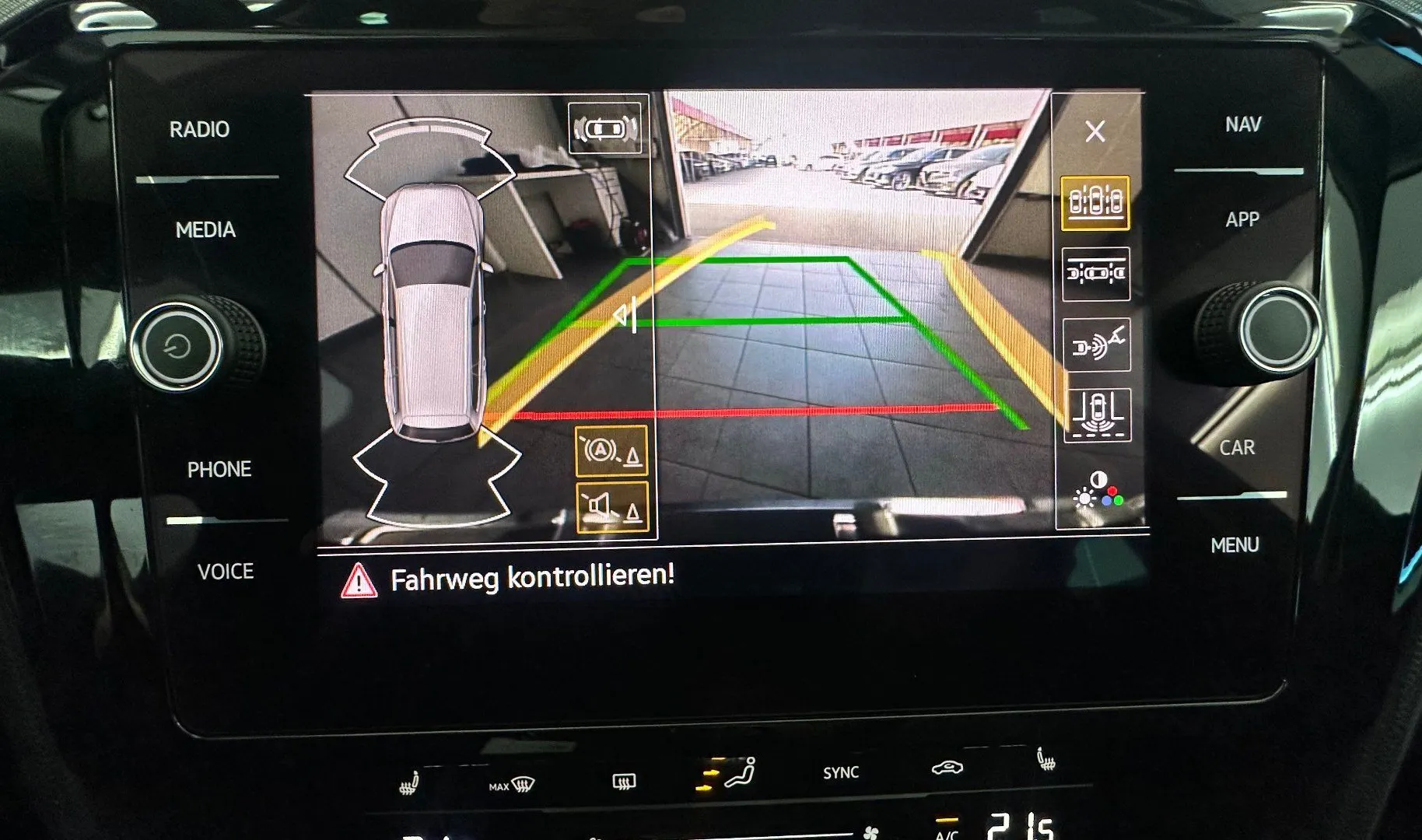 Zunanja slika - Volkswagen Passat - 2.0 TDI BMT.NEMŠKI+4ALU.KAMERA.ACC.NAVI. - 14