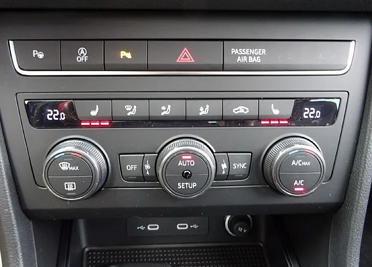 Zunanja slika - Seat Ateca - 1.5 TSI 150 KM STYLE EDITION - VLEČNA KLJUKA - - 15