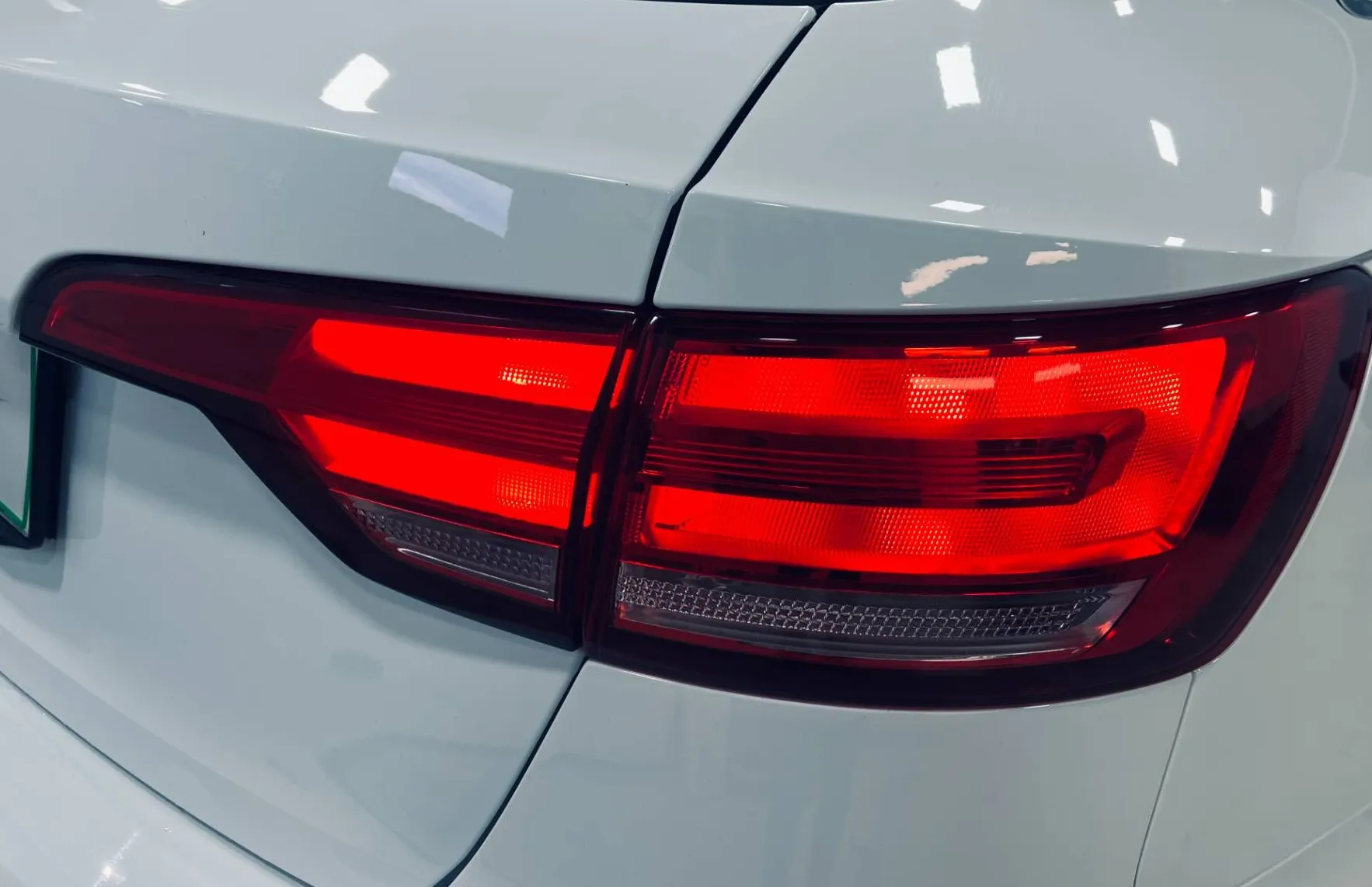 Zunanja slika - Audi A4 - Avant 2.0 TDI S-Line 110  150  PDC-NAVI-ALU18-XENON - 18