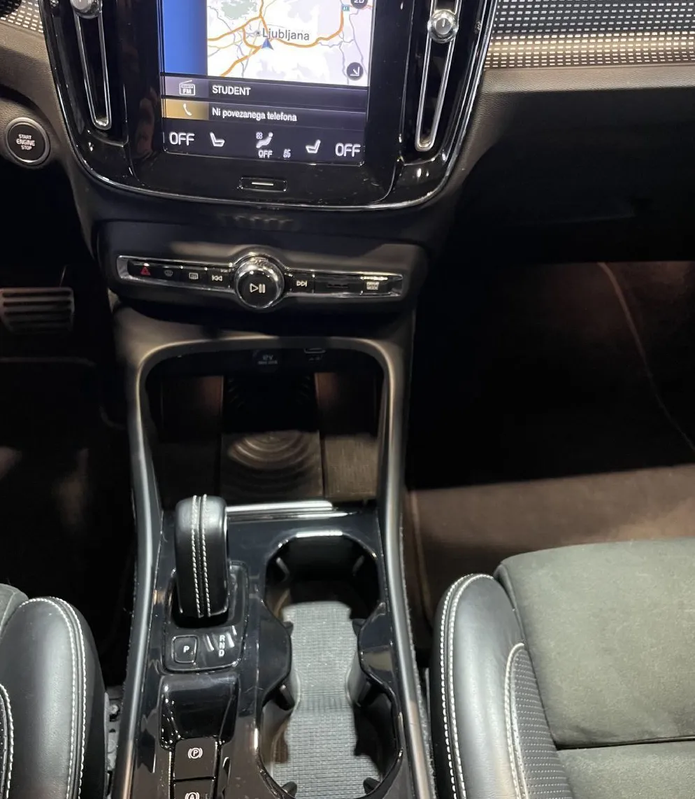 Zunanja slika - Volvo XC40 - D4-AWD-R-DESIGN-PANO-NAVI-ACC-MEMORY-HARMAN-360KAM - 13