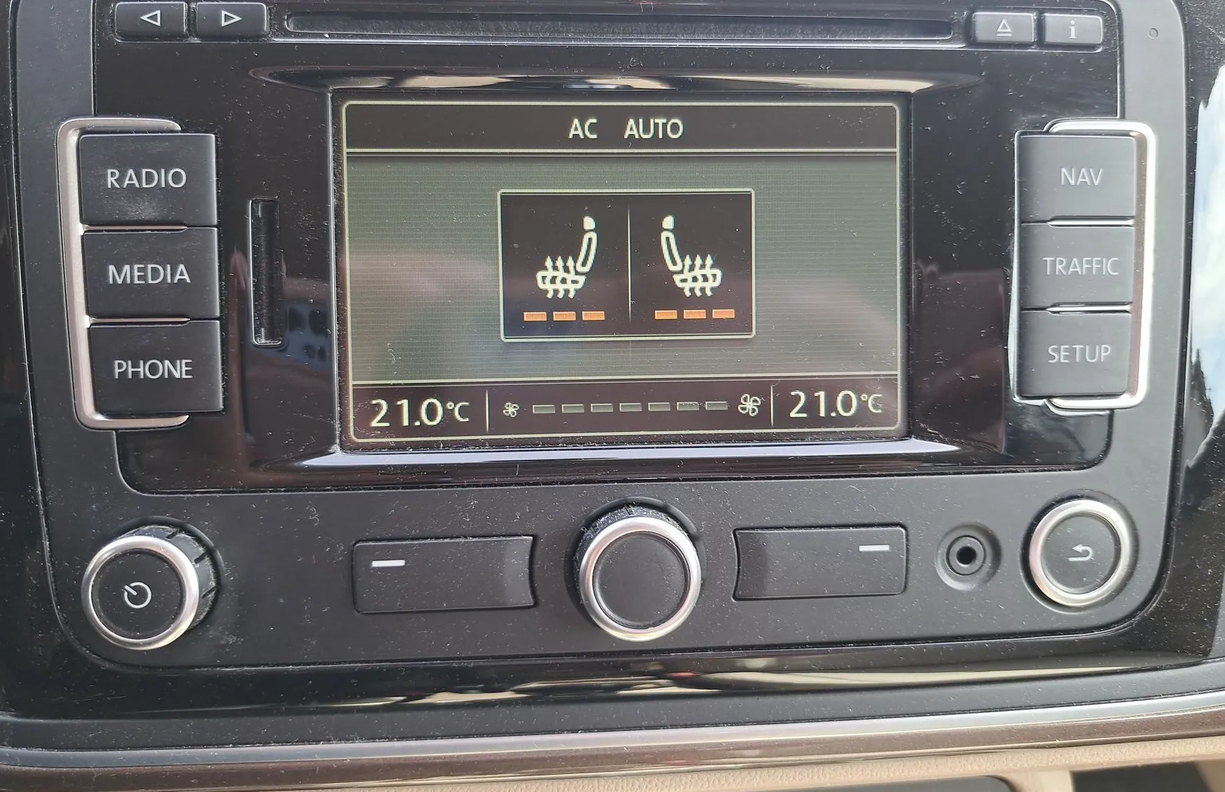 Zunanja slika - Volkswagen Beetle - 1.6 TDI Design - 12