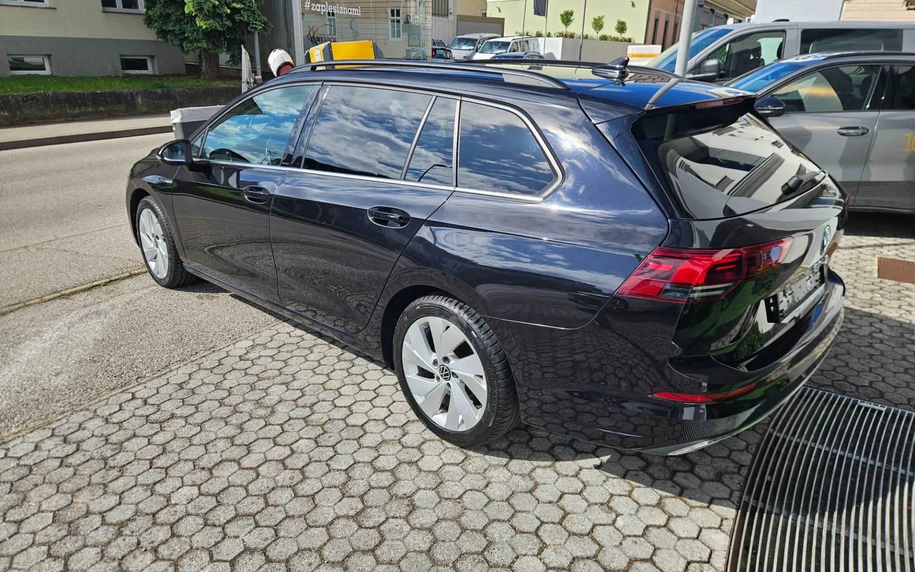 Zunanja slika - Volkswagen Golf - 2.0 TDI Style DSG - 4