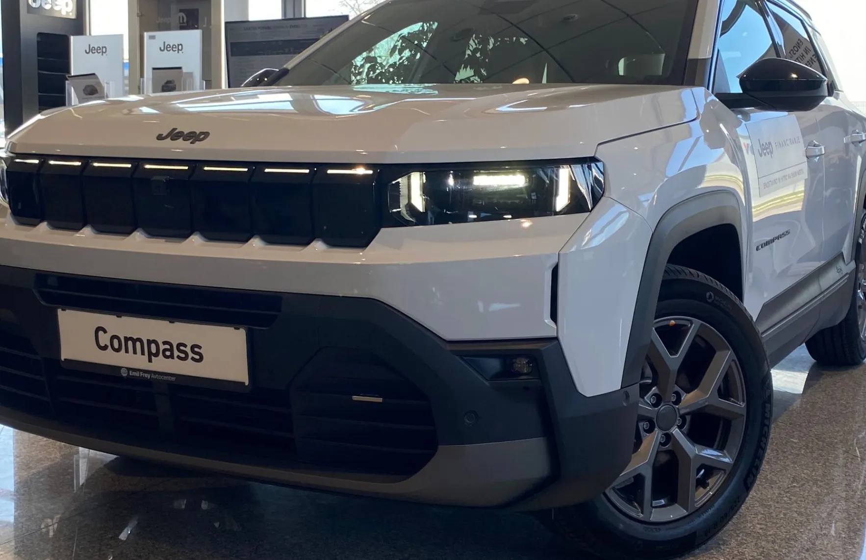 Zunanja slika - Jeep Compass - 1.2 DCT6 e-Hybrid 107kW First Edition - 1