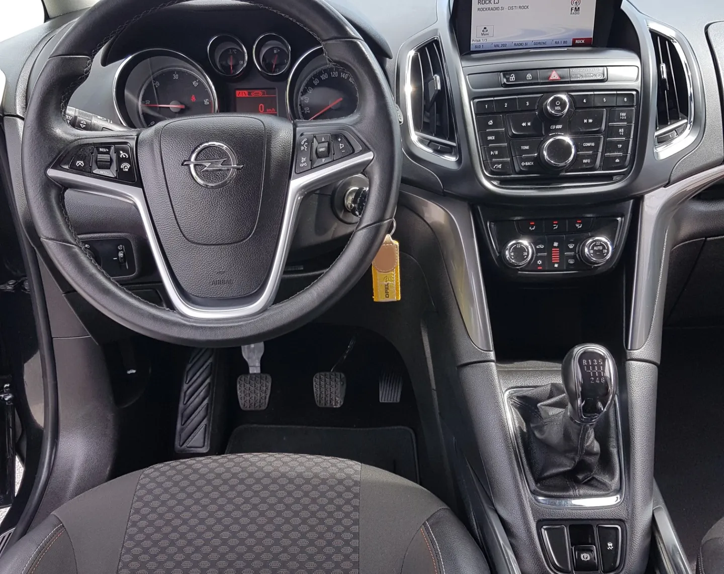 Zunanja slika - Opel Zafira - Tourer 2,0 CDTi Cosmo Avt. - 9