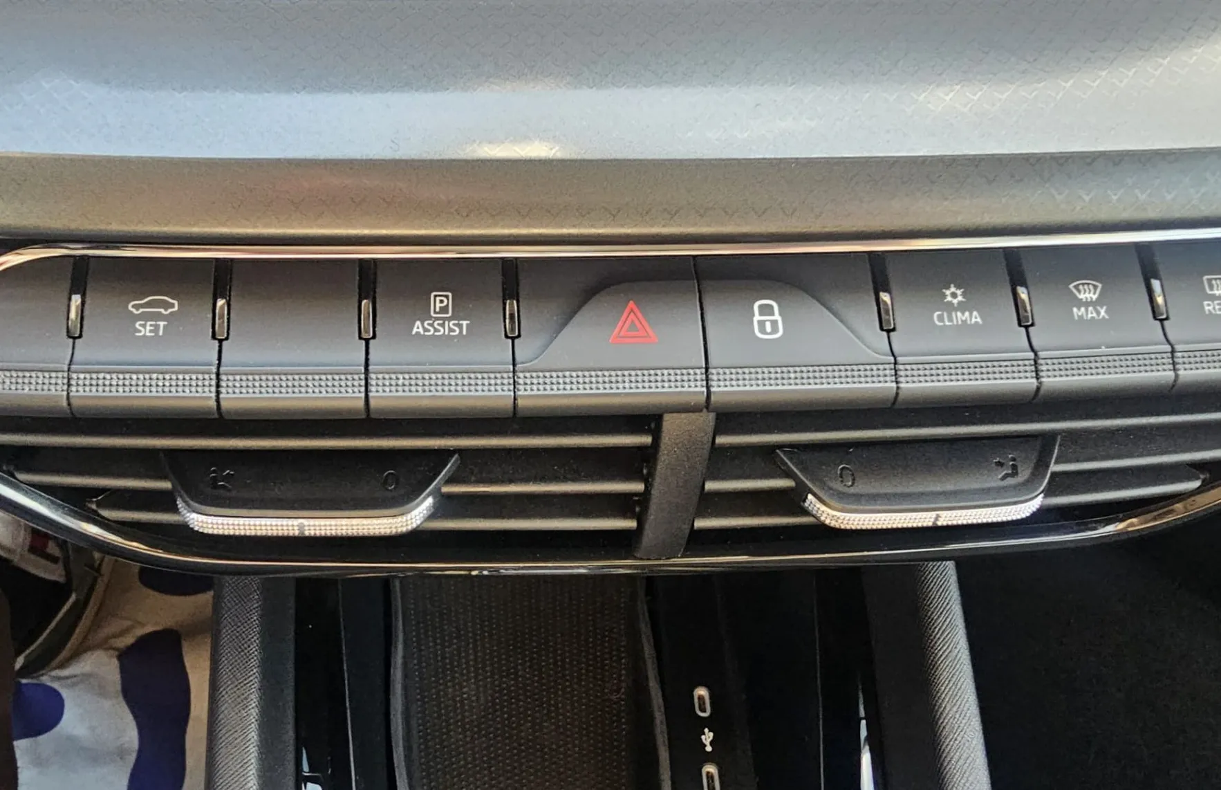Zunanja slika - Škoda Octavia - Combi 2.0TDI Ambition DSG|FuLED|alu|wirtual|kamera - 19