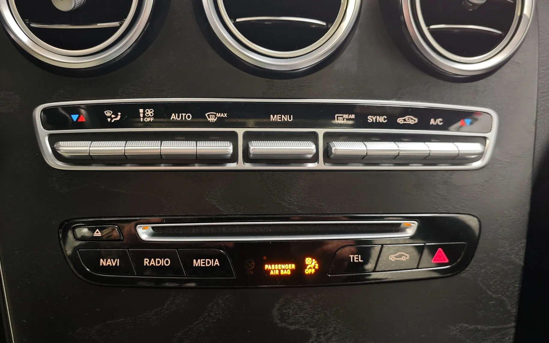 Zunanja slika - Mercedes-Benz GLC Coupe - GLC 250 d 4MATIC AMG NAVI 360KAM PANO LED TEMP - 18