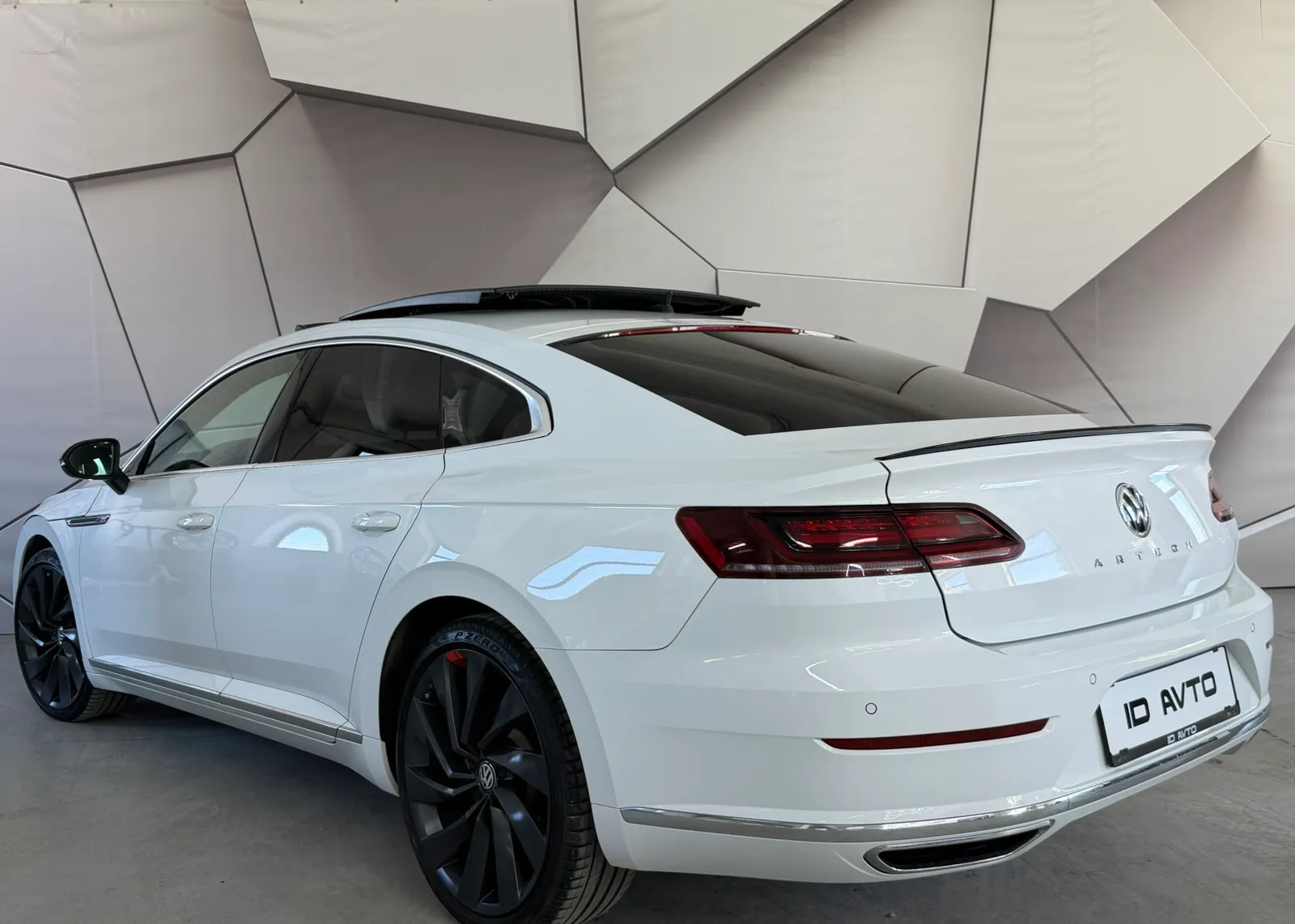 Zunanja slika - Volkswagen Arteon - 2,0 TDI BMT R-Line DSG - 4