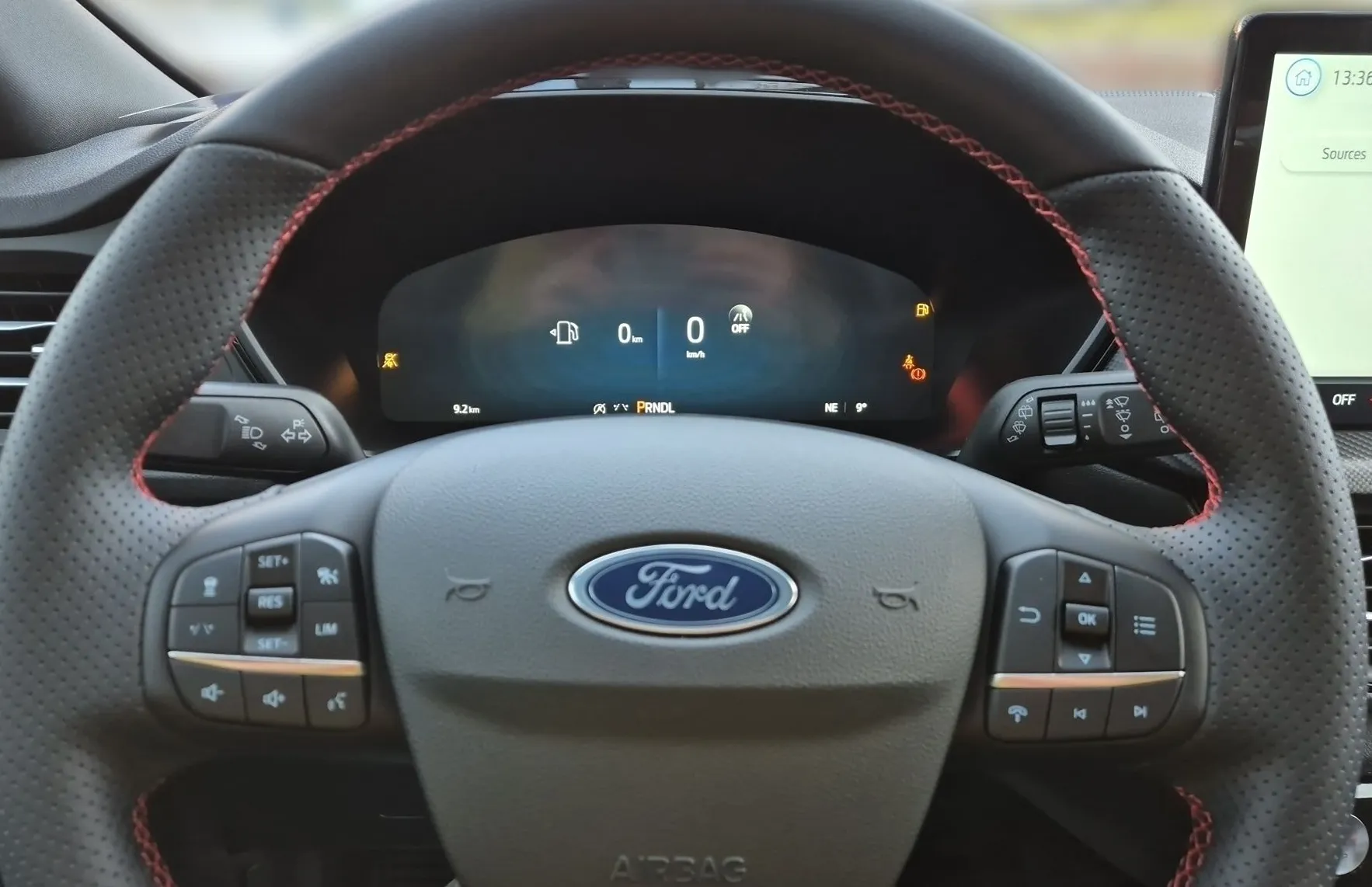 Zunanja slika - Ford Kuga - ST-Line X 1.5 EcoBoost 186PS A8-NA ZALOGI - 11