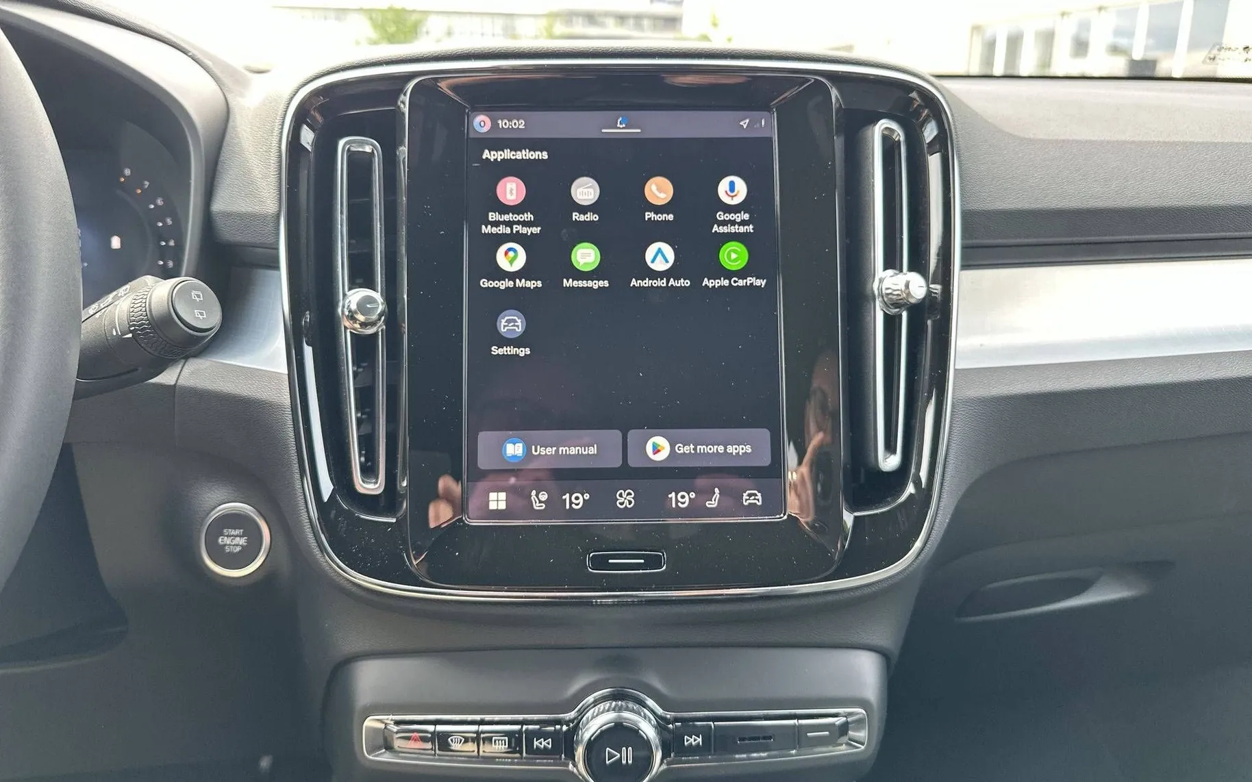 Notranja slika - Volvo XC40 - B3P Plus Dark Avt - 18
