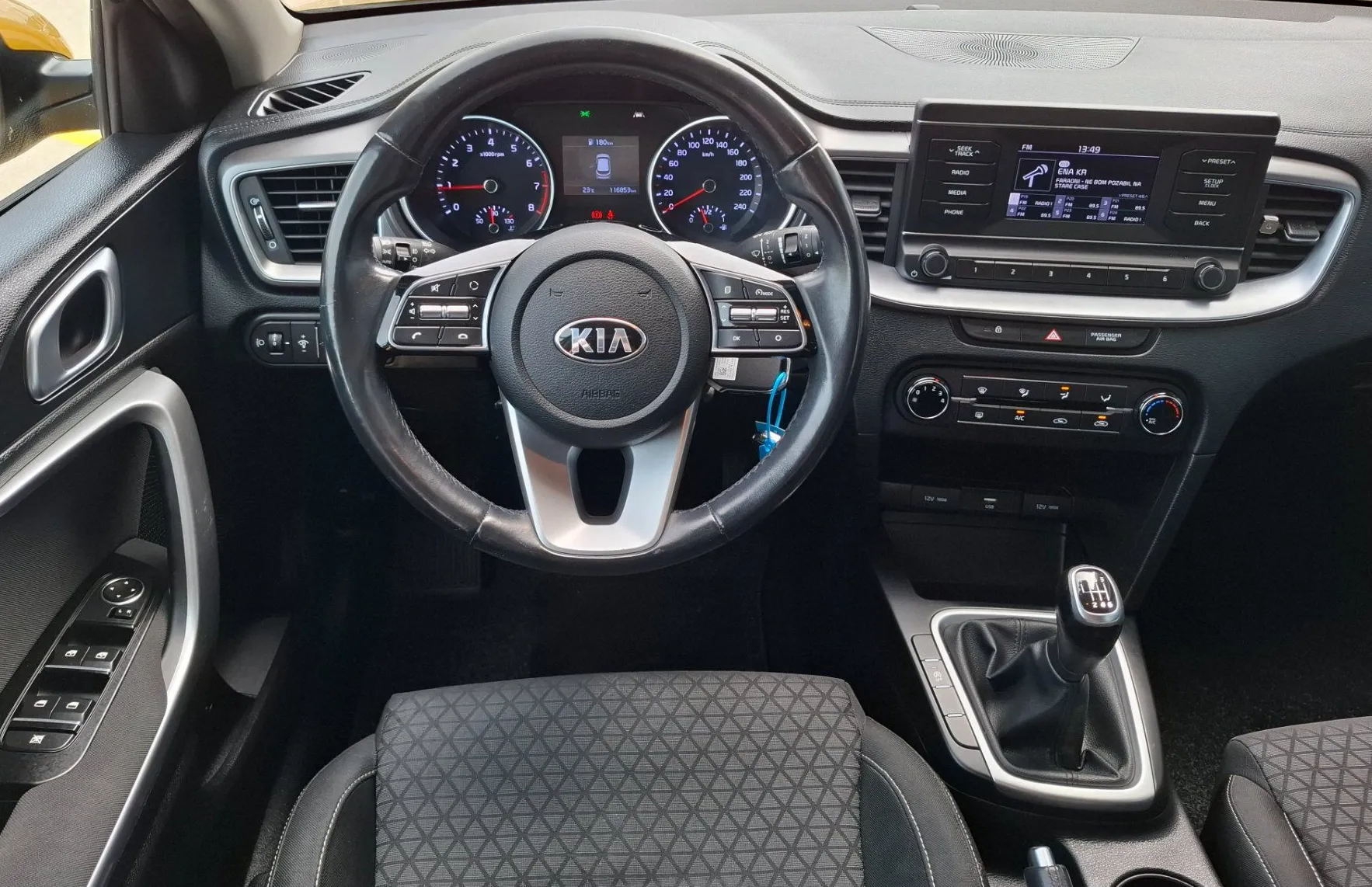 Zunanja slika - KIA XCeed - 1.0 T-GDi - SLOVENSKI - POTRJENA SERVISNA KNJIGA - 11