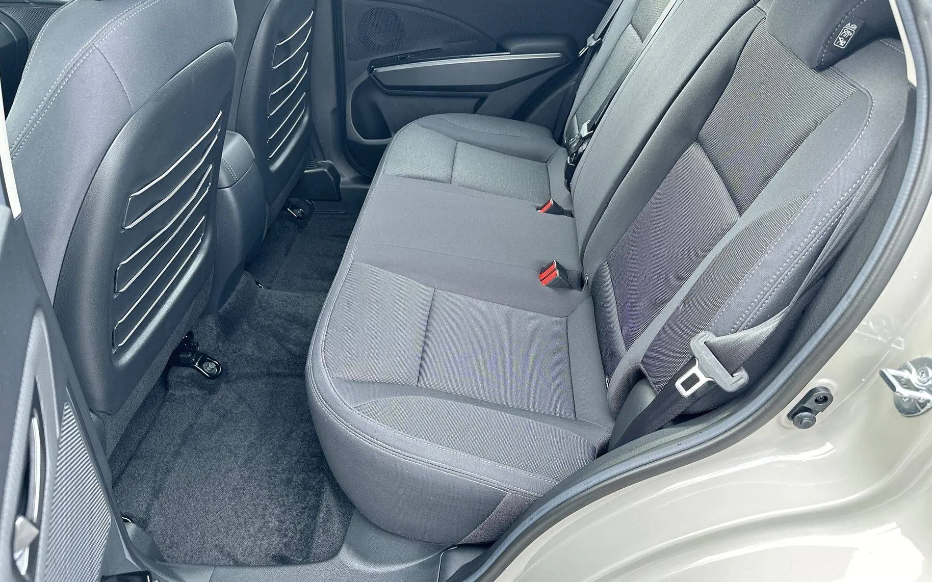Zunanja slika - SsangYong Tivoli - 1.5 T-GDi Fresh 2WD M T - 11