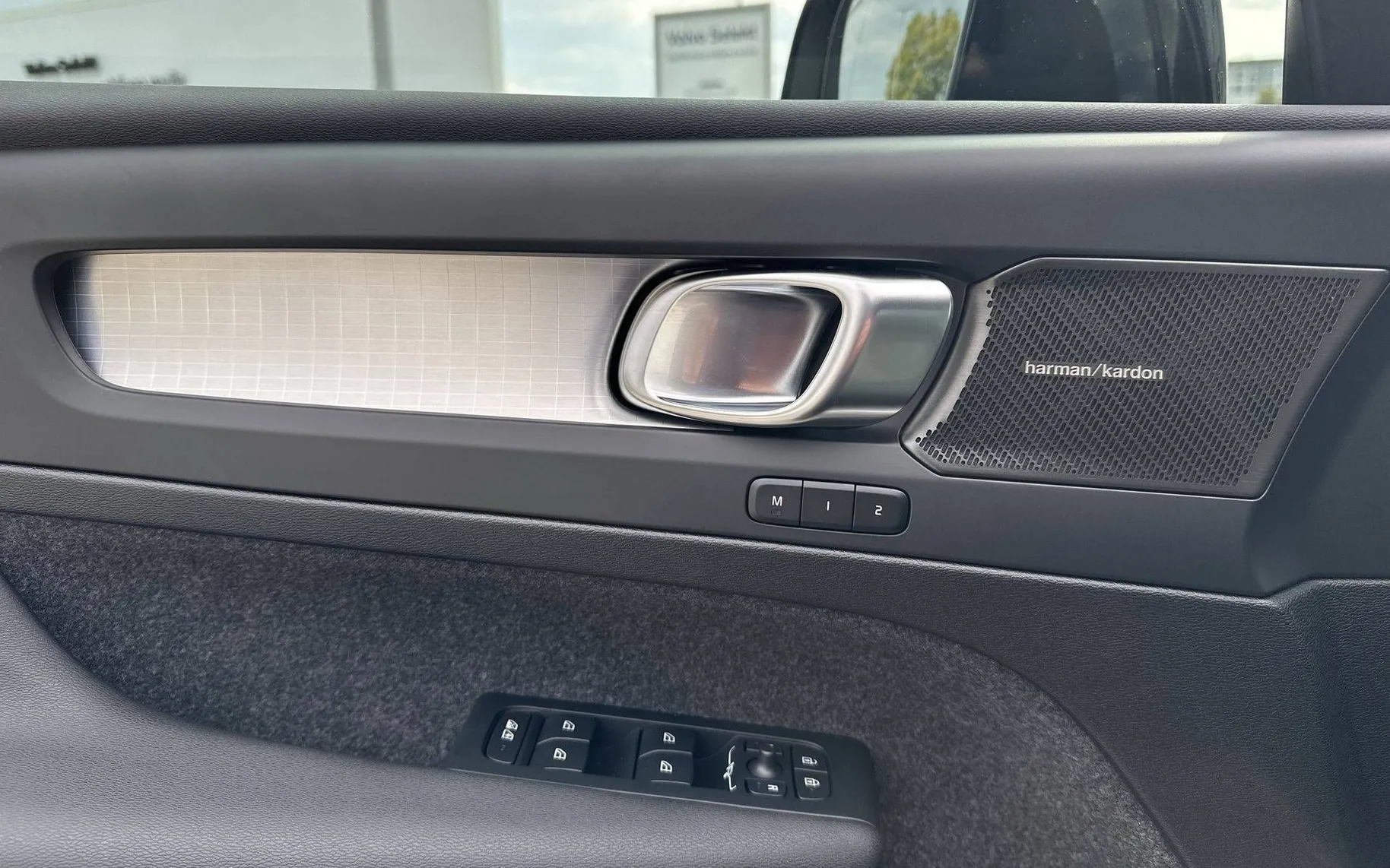 Notranja slika - Volvo XC40 - B3 P Plus Dark Avt. - 13