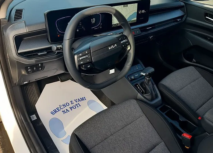 Zunanja slika - KIA Stonic - 1.0 T-GDi 73.6 kW  100 KM  PULSE+ DCT - 8