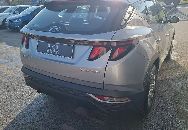 Zunanja slika - Hyundai Tucson - 1.6 T-GDI  TREND 2WD 47237 KM.1.LASTNIK. SERVISNA - 6