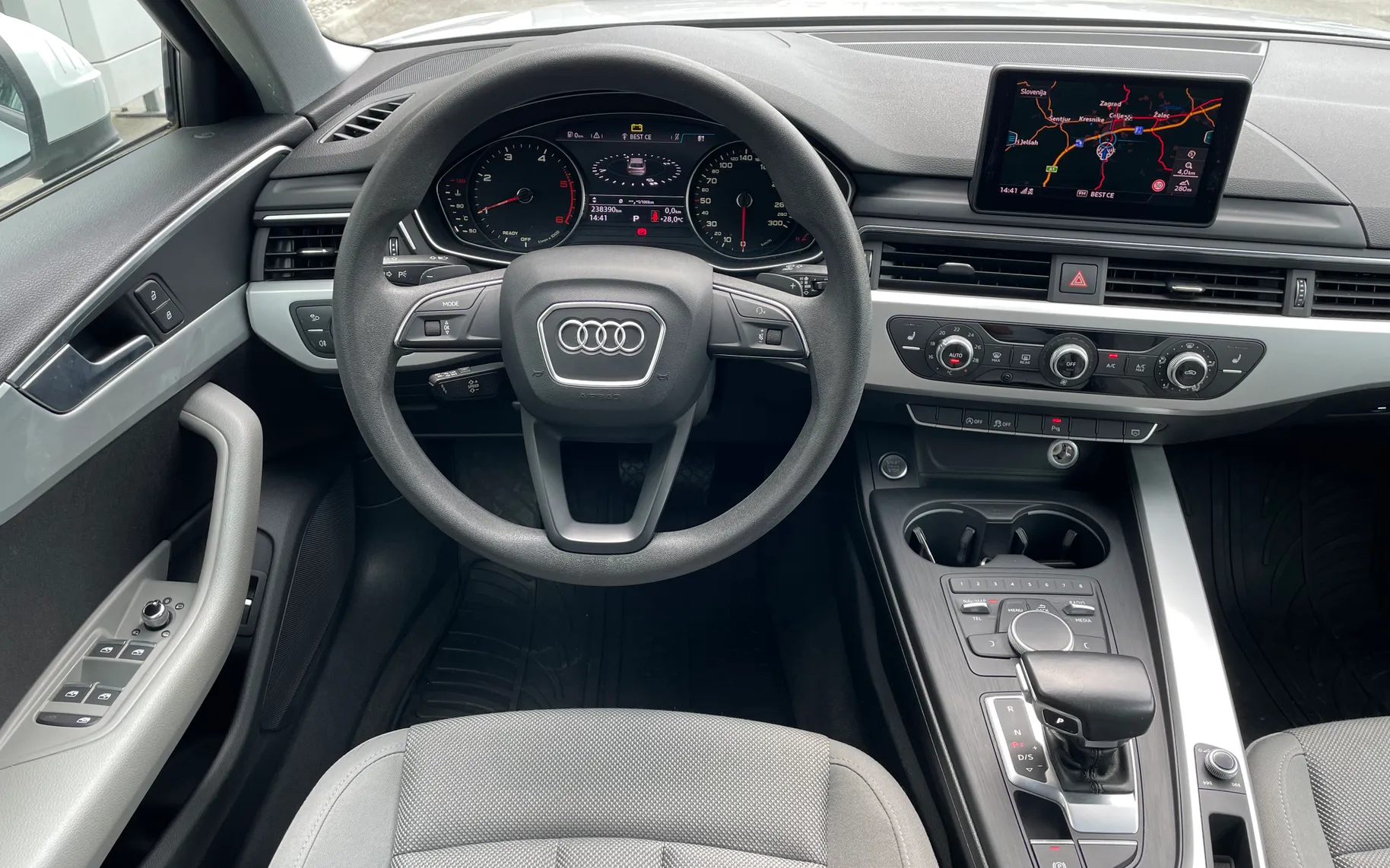 Zunanja slika - Audi A4 - 2.0 TDI DESIGN S-TRONIC NAVI LED TOP - 9