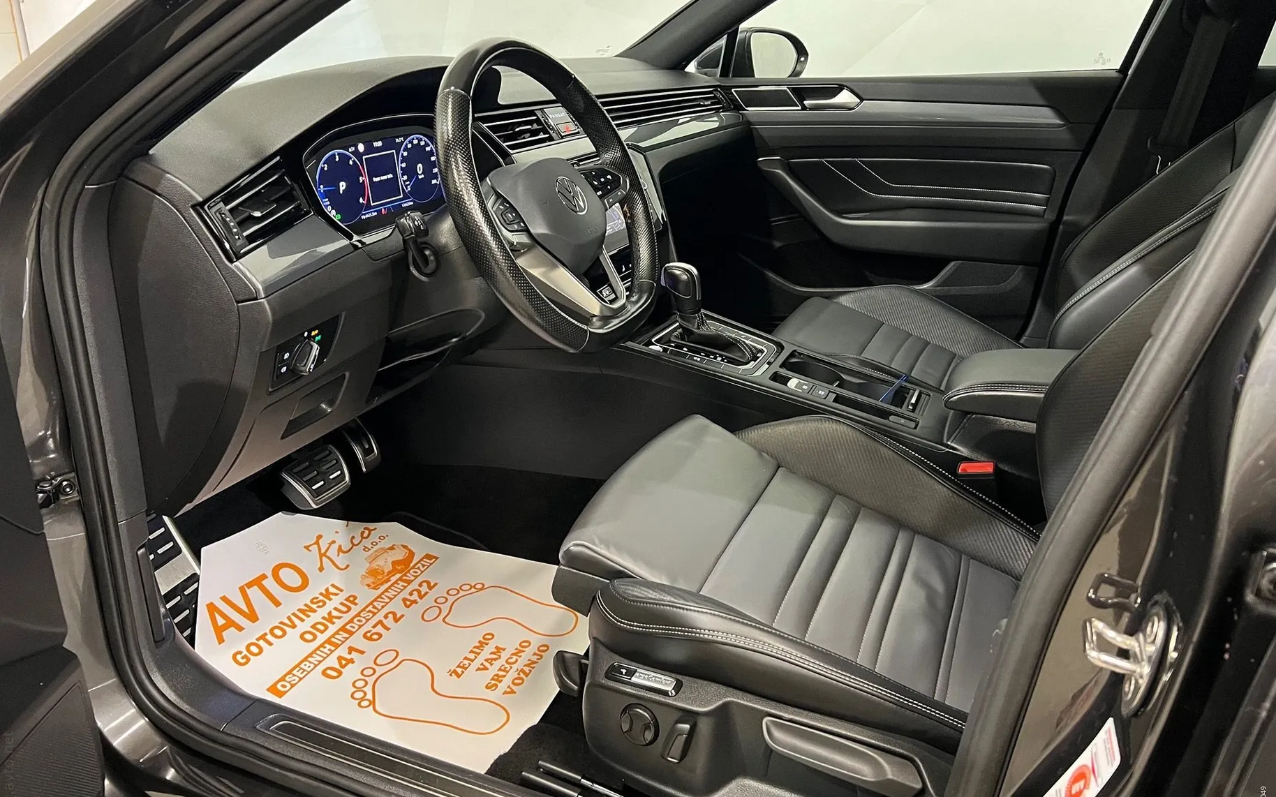 Notranja slika - VW Passat Variant - 2.0 TDI-R-LINE-DSG-VIRTUAL-ACC-FUL LED-KAMERA-NAVI - 9
