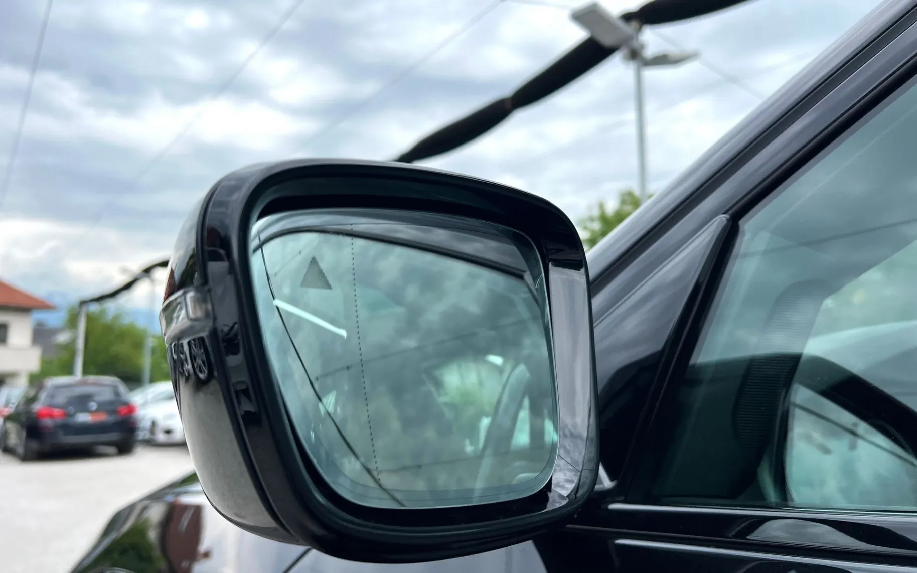 Zunanja slika - BMW Serija 5 - : 520d AUT. SPORTLiNE FULL LED HEADuP ŠIBEDAH ALU20 - 11