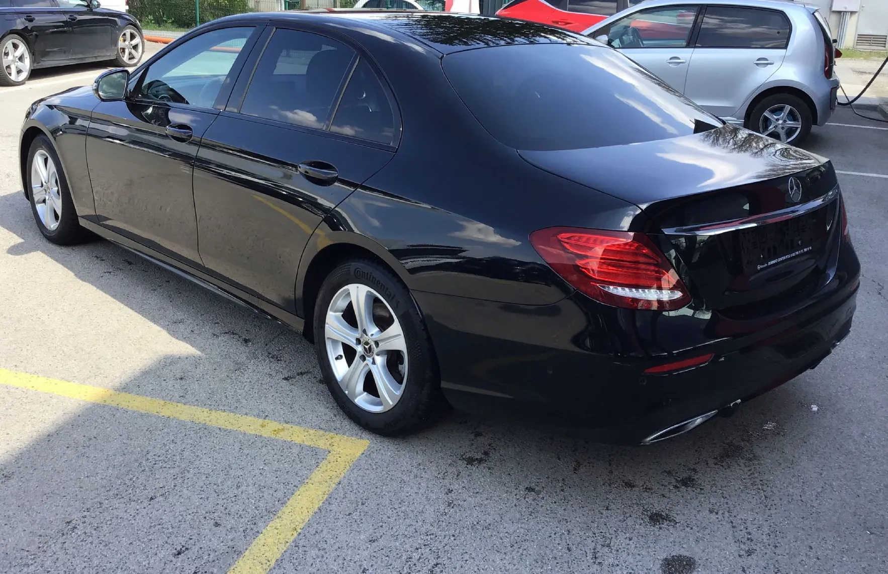 Zunanja slika - Mercedes-Benz E-Razred - E 220 d AMG Style. kamera. navi. LED - 7