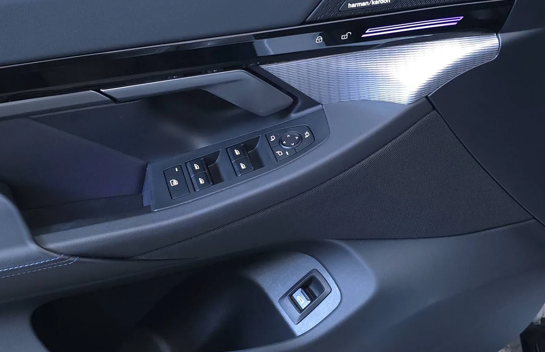 Zunanja slika - BMW Serija 5 - : 520D - M PERFORMANCE - KAMERA - H K - PDC -LASER.. - 19