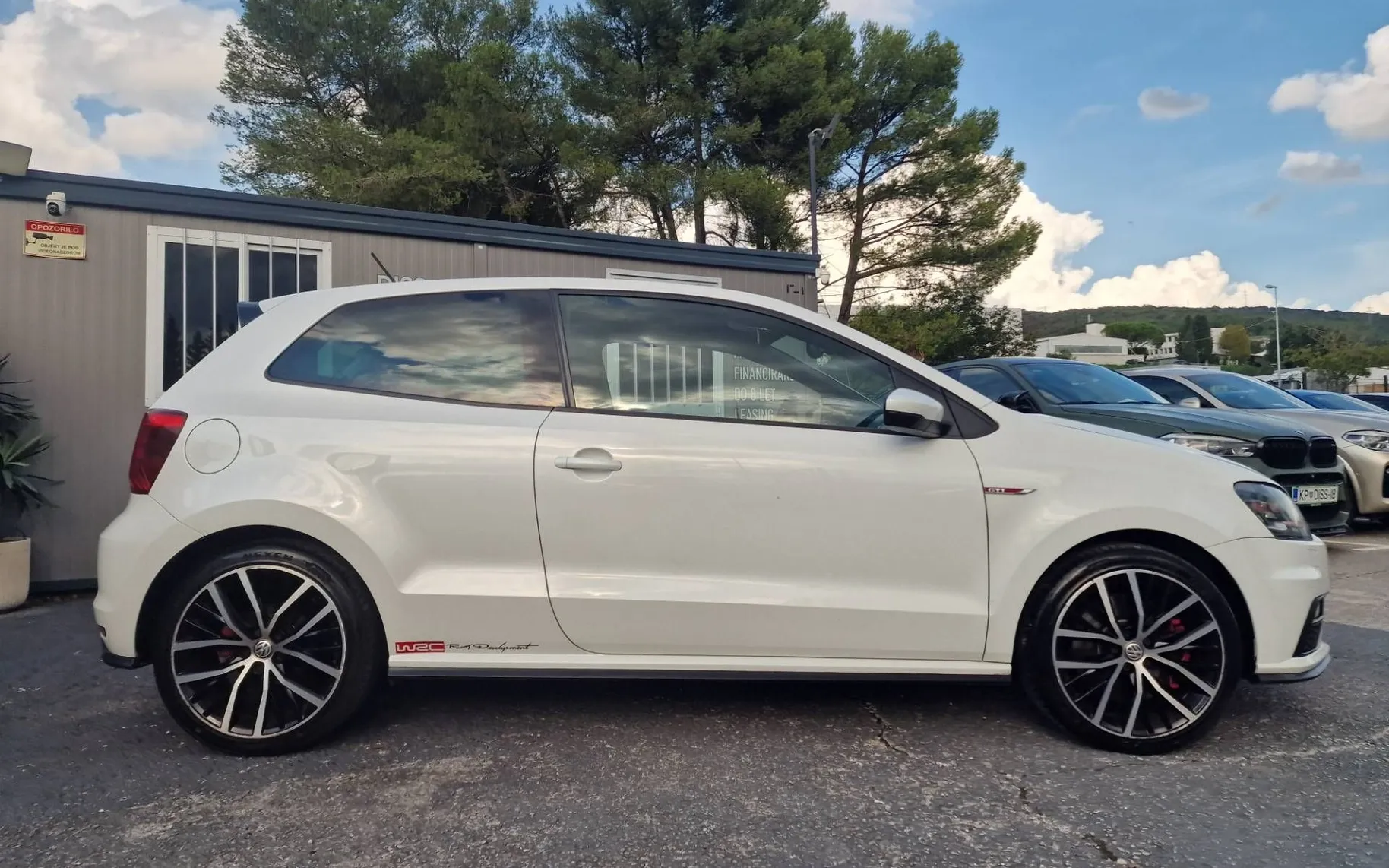 Zunanja slika - Volkswagen Polo - 1.8 GTI DSG NA KREDIT BREZ GA - 4
