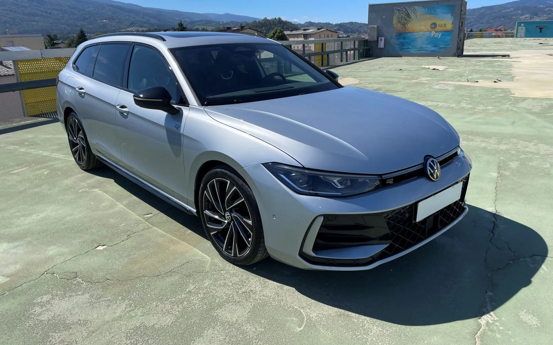 Zunanja slika - Volkswagen Passat - 2.0 TDI BMT R-Line DSG LED. NAVI.KAMER360.PDC2X - 2