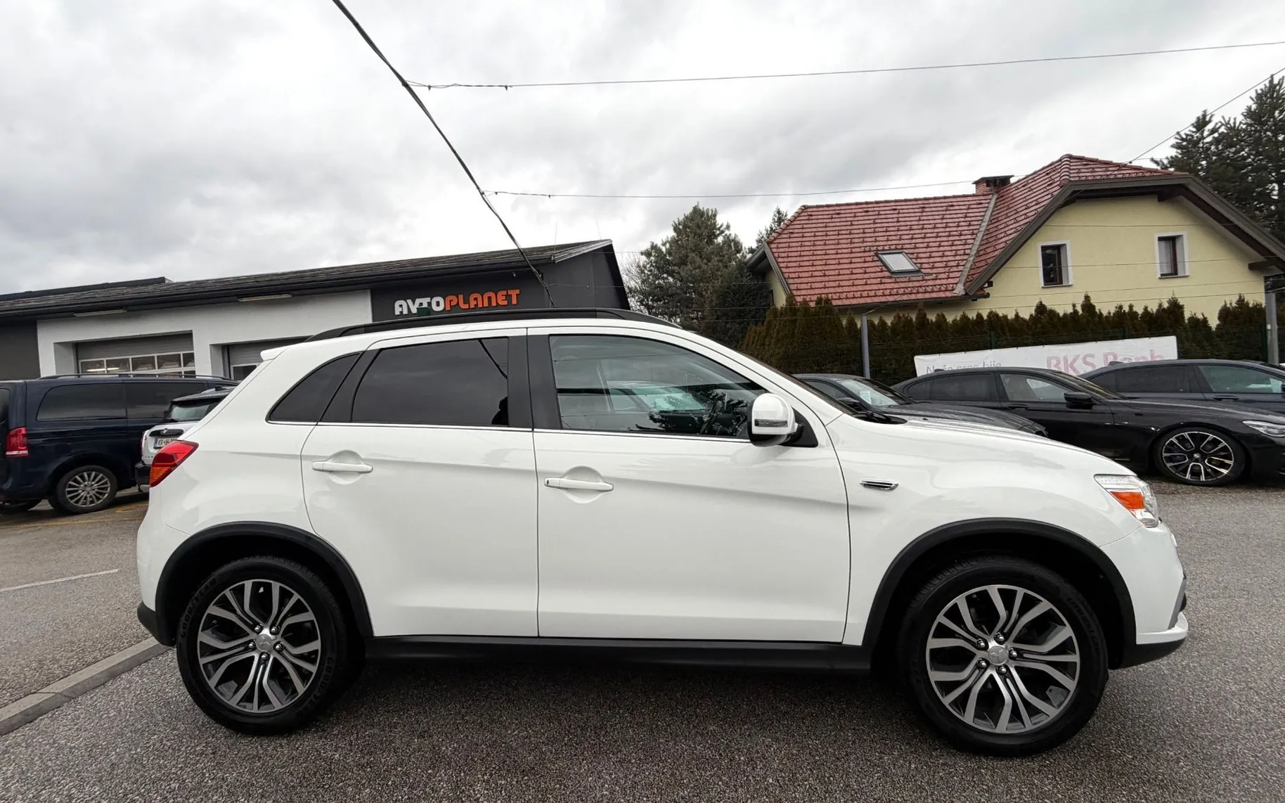 Zunanja slika - Mitsubishi ASX - 2.2 DI-D 4WD AUT. Intense+ XENON NAVI PANO KAMERA - 5