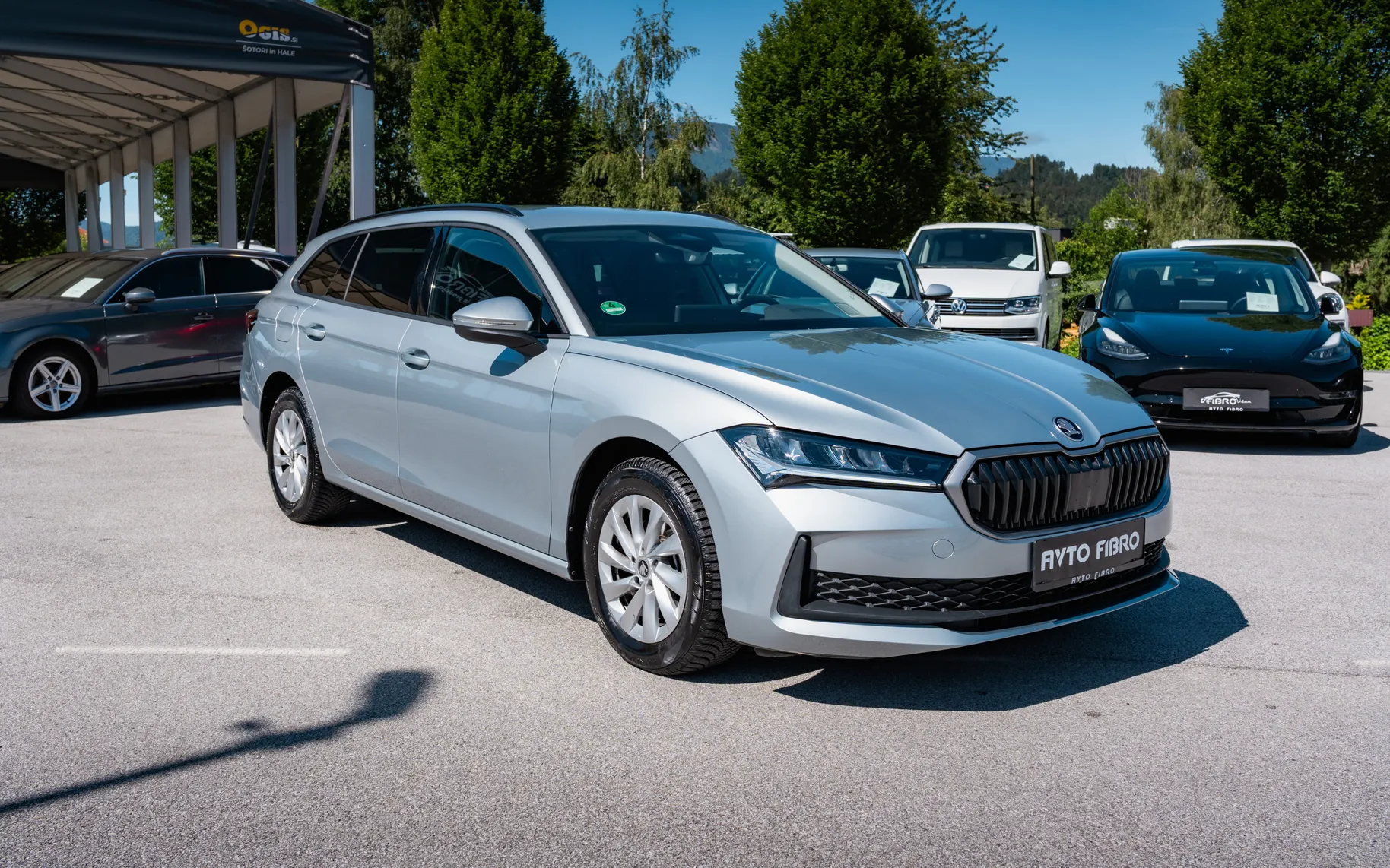 Zunanja slika - Škoda Superb - Combi 2.0 TDI AUT. - 3