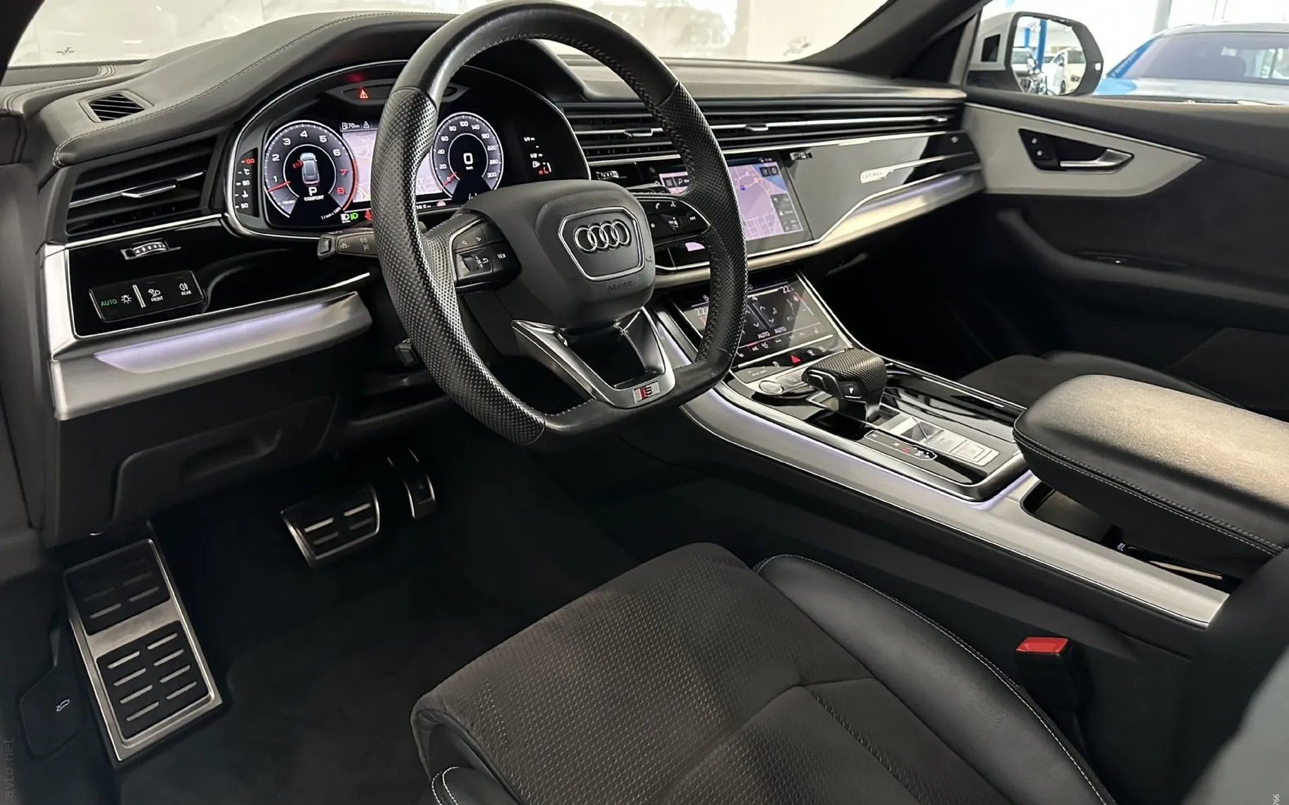 Notranja slika - Audi Q8 - 55TFSI|Q|S-Line|Pano|SoftC|Zračno|ACC|360K|BangO| - 8