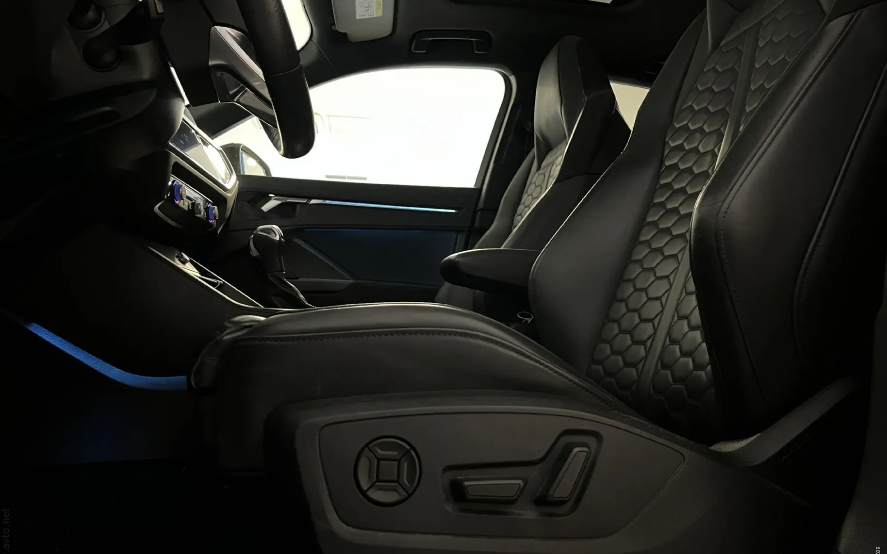 Notranja slika - Audi RS Q3 Sportback - 2.5TFSI|Q|Kamera|ACC|Pano|BO|Memory|Gretje... - 9