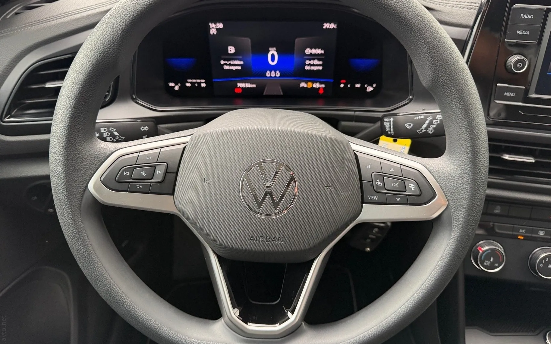 Notranja slika - Volkswagen T-Roc - 1.0 TSI BMT Life-LED-16 COL Alu-AppConnect.... - 8