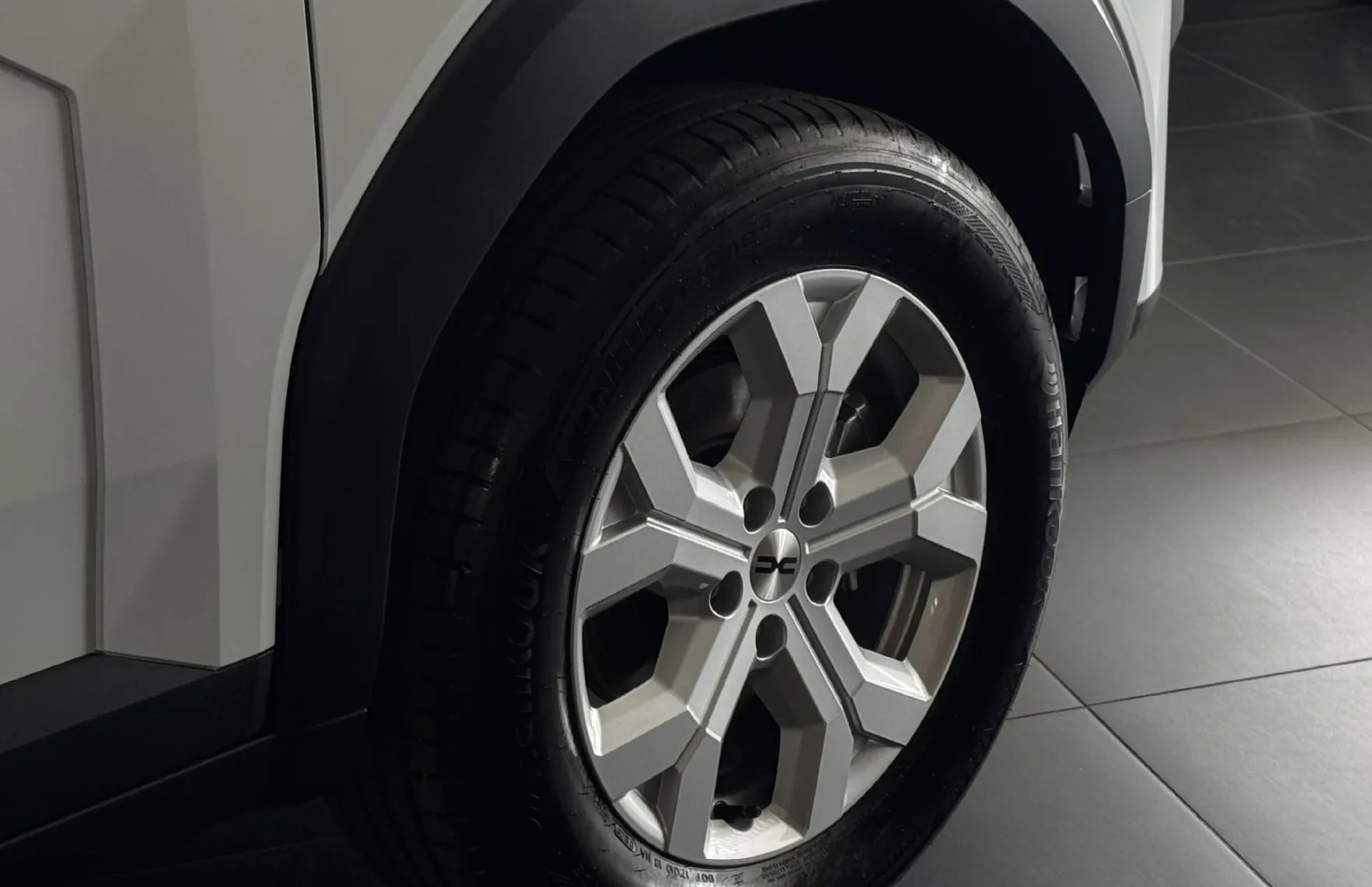 Zunanja slika - Dacia Bigster - mild hybrid 140 Essential - 4