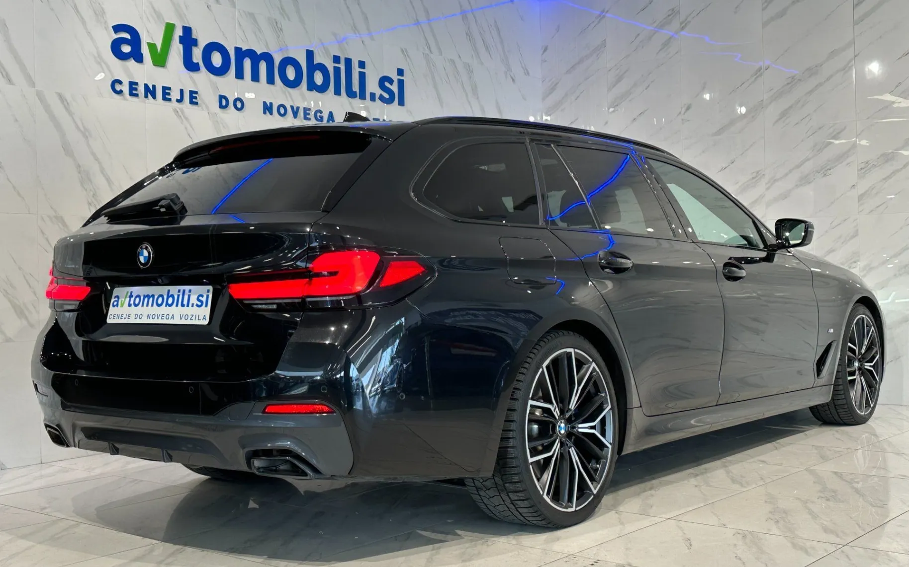 Zunanja slika - BMW serija 5 Touring: - 540d |xD|M|Laser|Pano|360K|HUD|Hlaj|Harman|Memory. - 5