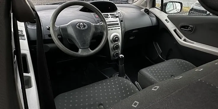 Zunanja slika - Toyota Yaris - 5V 1.4 D4-D Terra+ - 9
