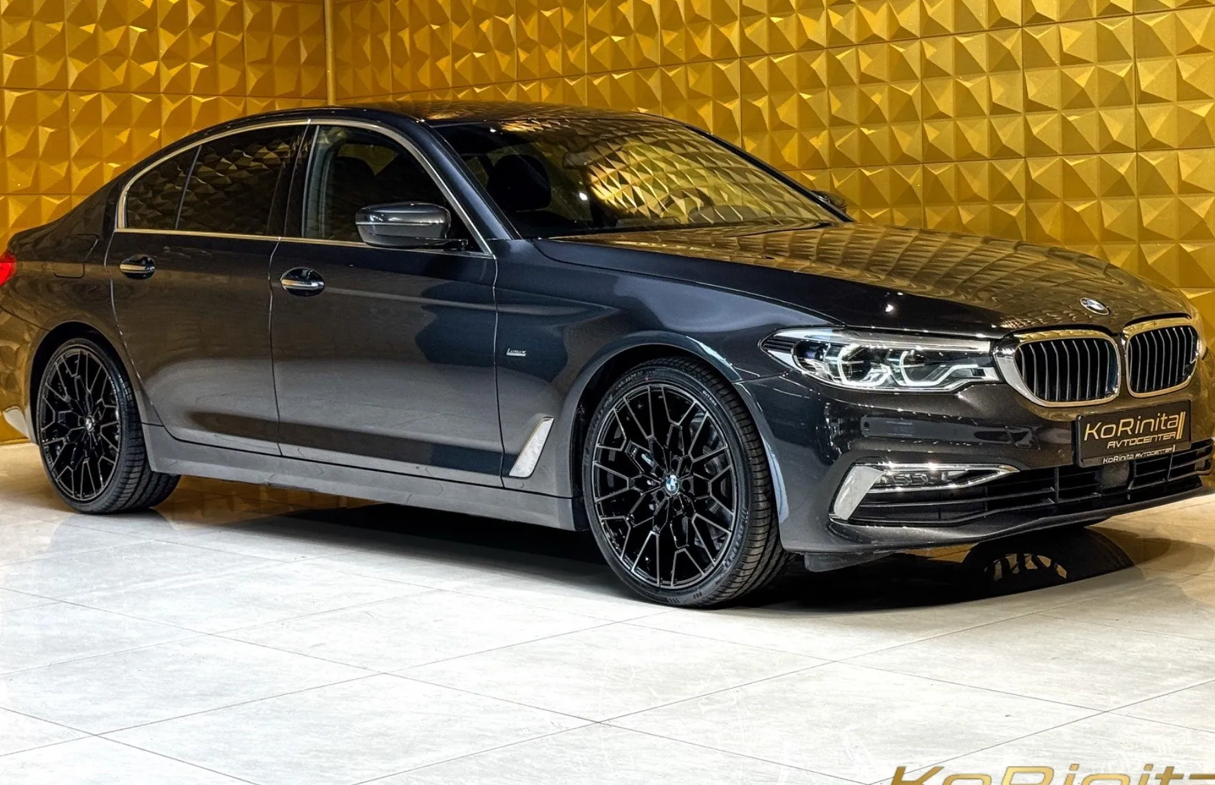 Zunanja slika - BMW Serija 5 - : 520d xDrive AUT.-LUXURY-LED-MEMORY-HEADUP - 1