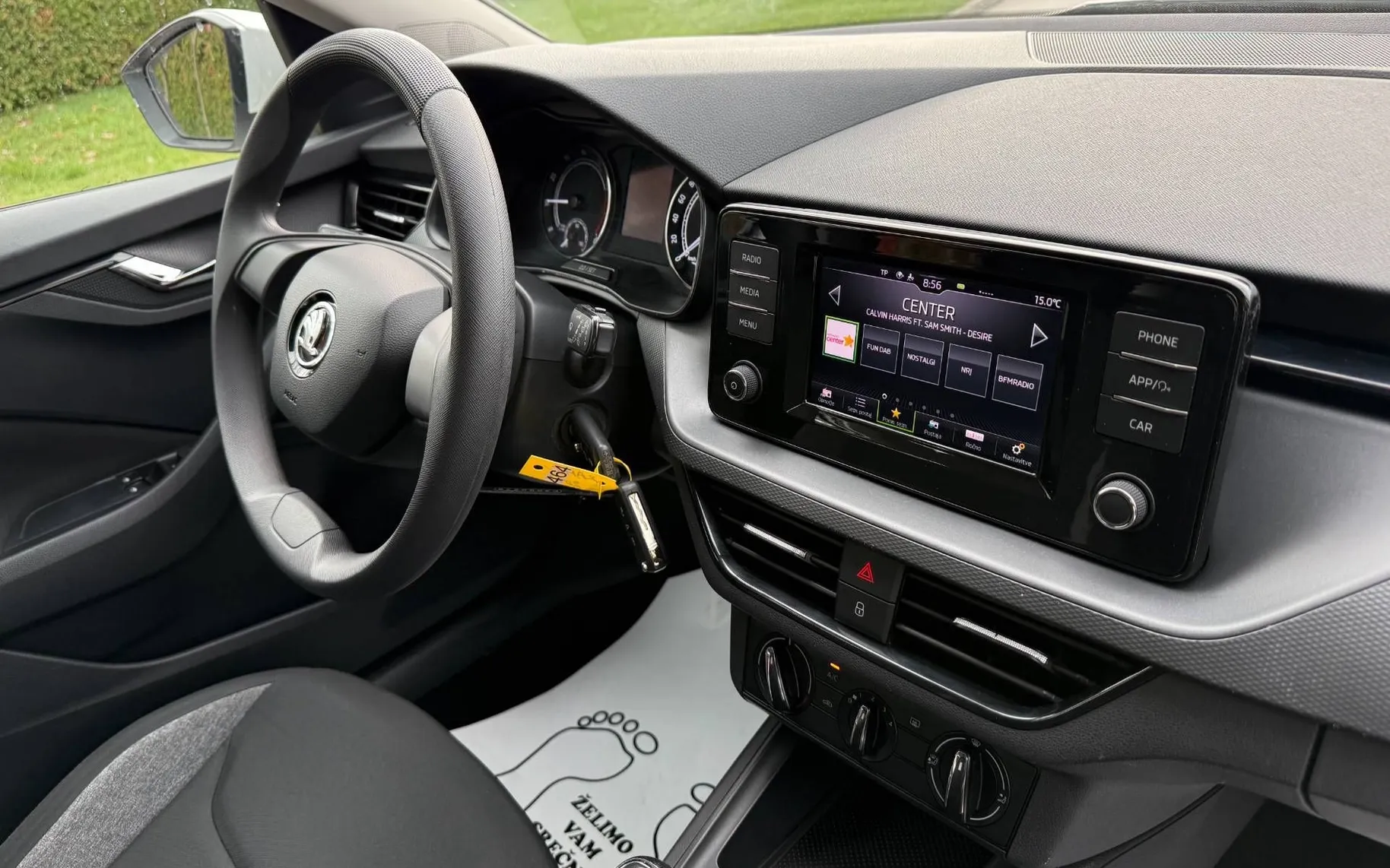 Notranja slika - Škoda Kamiq - 1.0 TSI Active-1 LASTNICA- 4833 km-ODLIČNA - 9
