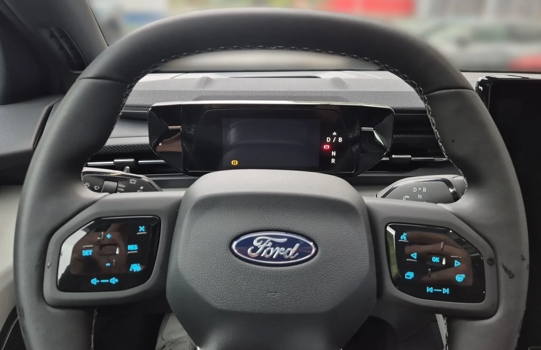 Zunanja slika - Ford Explorer - EV PREMIUM 286PS 77kWh RWD - 11