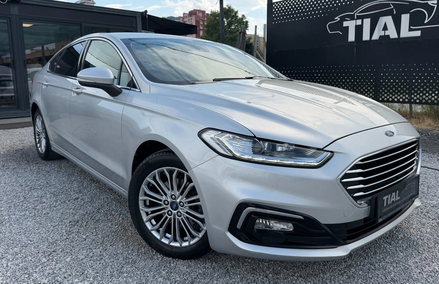 Zunanja slika - Ford Mondeo - 2.0 D TITANIUM-SLO-AUT-LED-NAVI-KAMERA-VELIK SERV - 3
