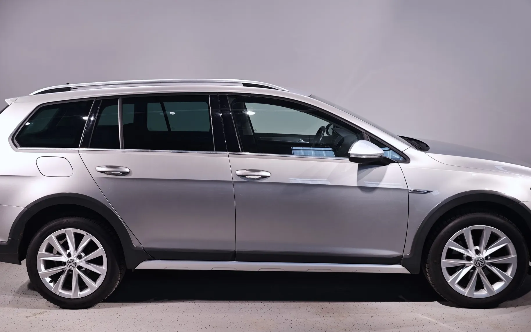 Zunanja slika - VW Golf - Variant 1.6TDI BMT 4MOTION Alltrack 81kW NAVI ALU XENON - 5