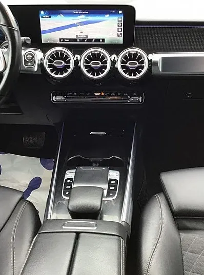 Zunanja slika - Mercedes-Benz GLB-Razred - GLB 200 d URBAN-NAVI-LED-KAMERA - 11