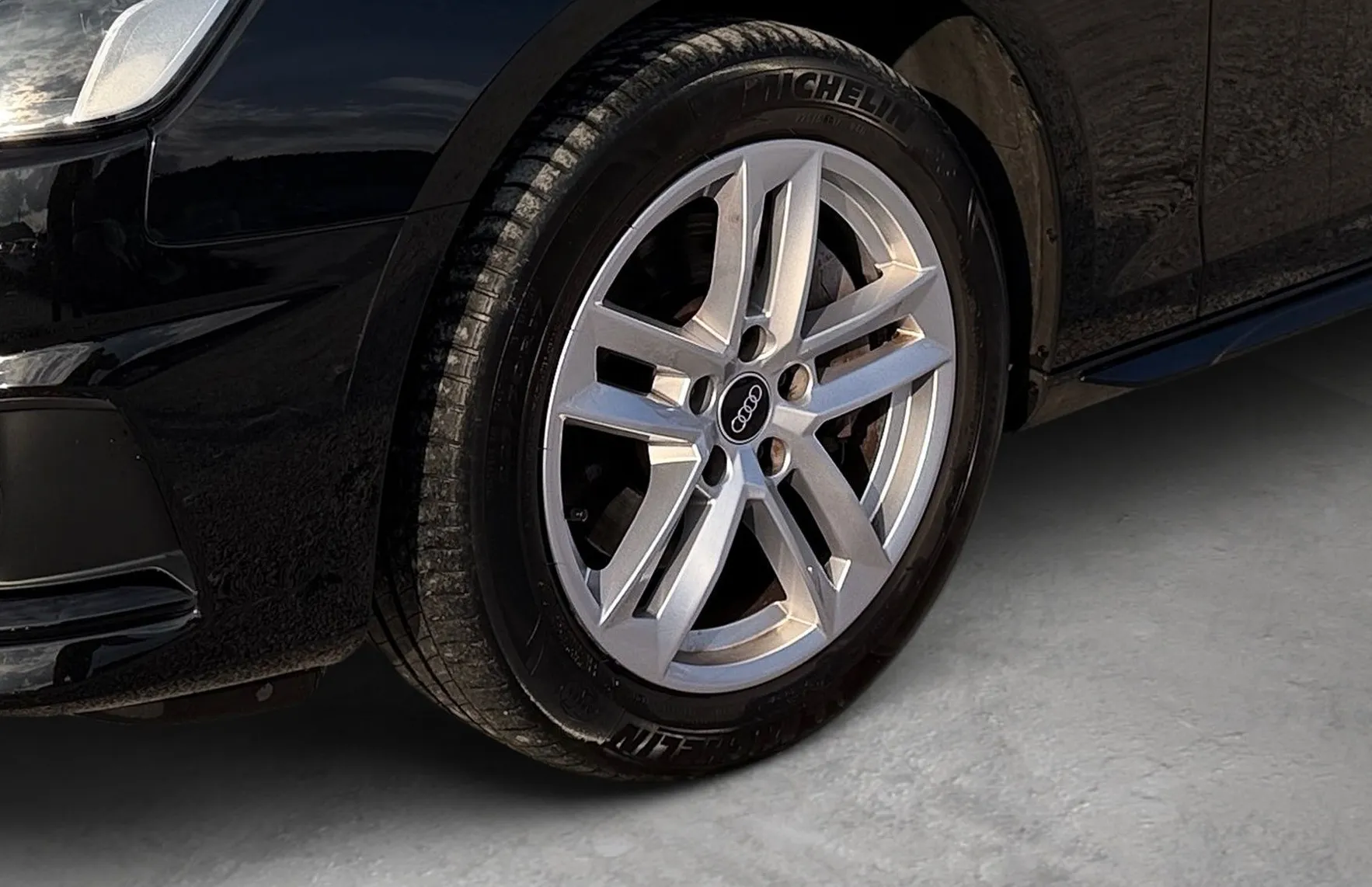 Zunanja slika - Audi A4 - 40 TDI S tronic advanced-Usnje-ACC-PDC-Navigacija. - 6