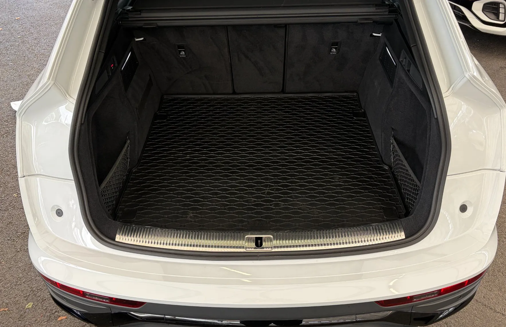 Zunanja slika - Audi Q5 Sportback - S Line 40 TDI quattro S-tronic-SLO-1.LASTNIK-NAVI - 11