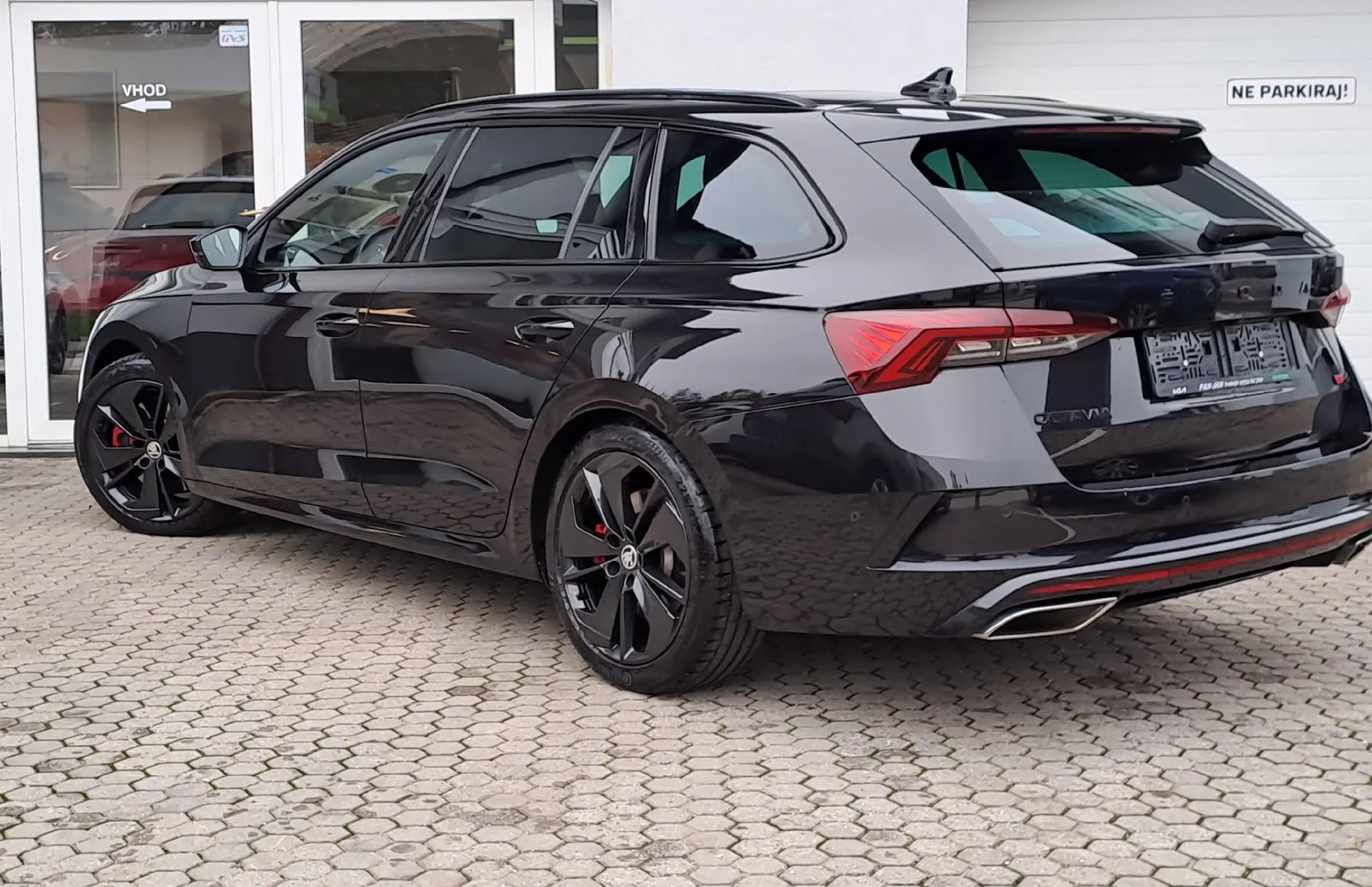 Zunanja slika - Škoda Octavia - Combi 2.0 TSI RS DSG - 3