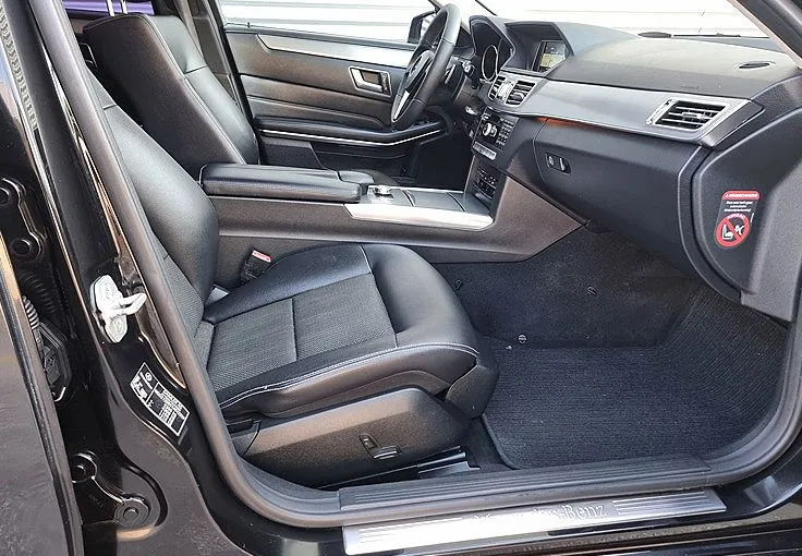 Zunanja slika - Mercedes-Benz E-Razred - 2.2CDI-AUT-AVANTGARDE-FULL LED-GR SEDEŽEV - 9