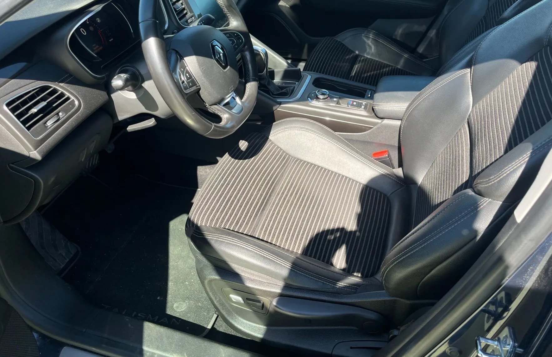 Zunanja slika - Renault Talisman - Blue dCi 160 Business EDC LED.NAVI.2XPDC.KAM.MASAŽ - 11
