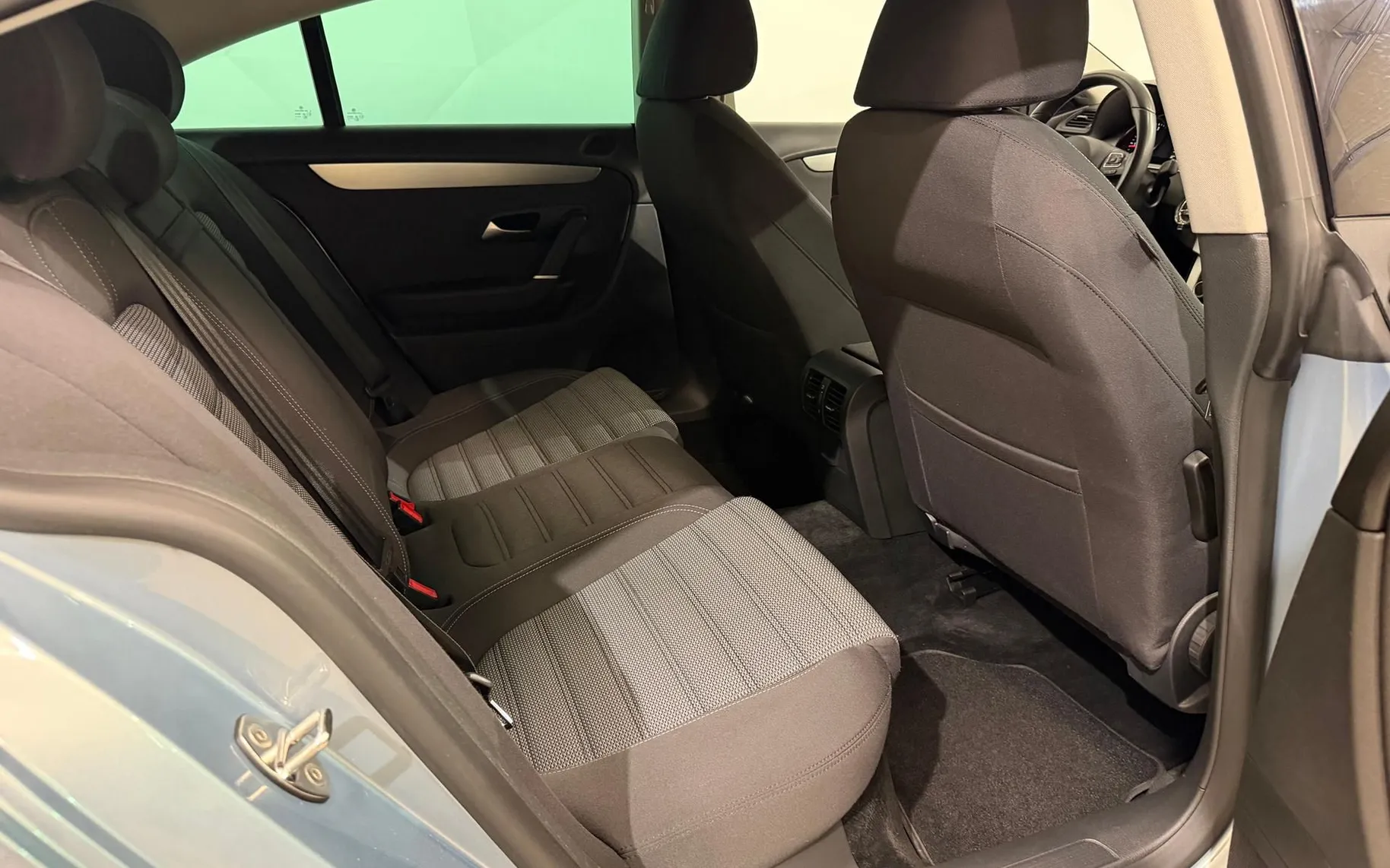 Notranja slika - VW Passat CC - 2.0 TDI-BI-XENON-SPORT LINE-ALU-CROM-PDC-TEMPOMAT - 11