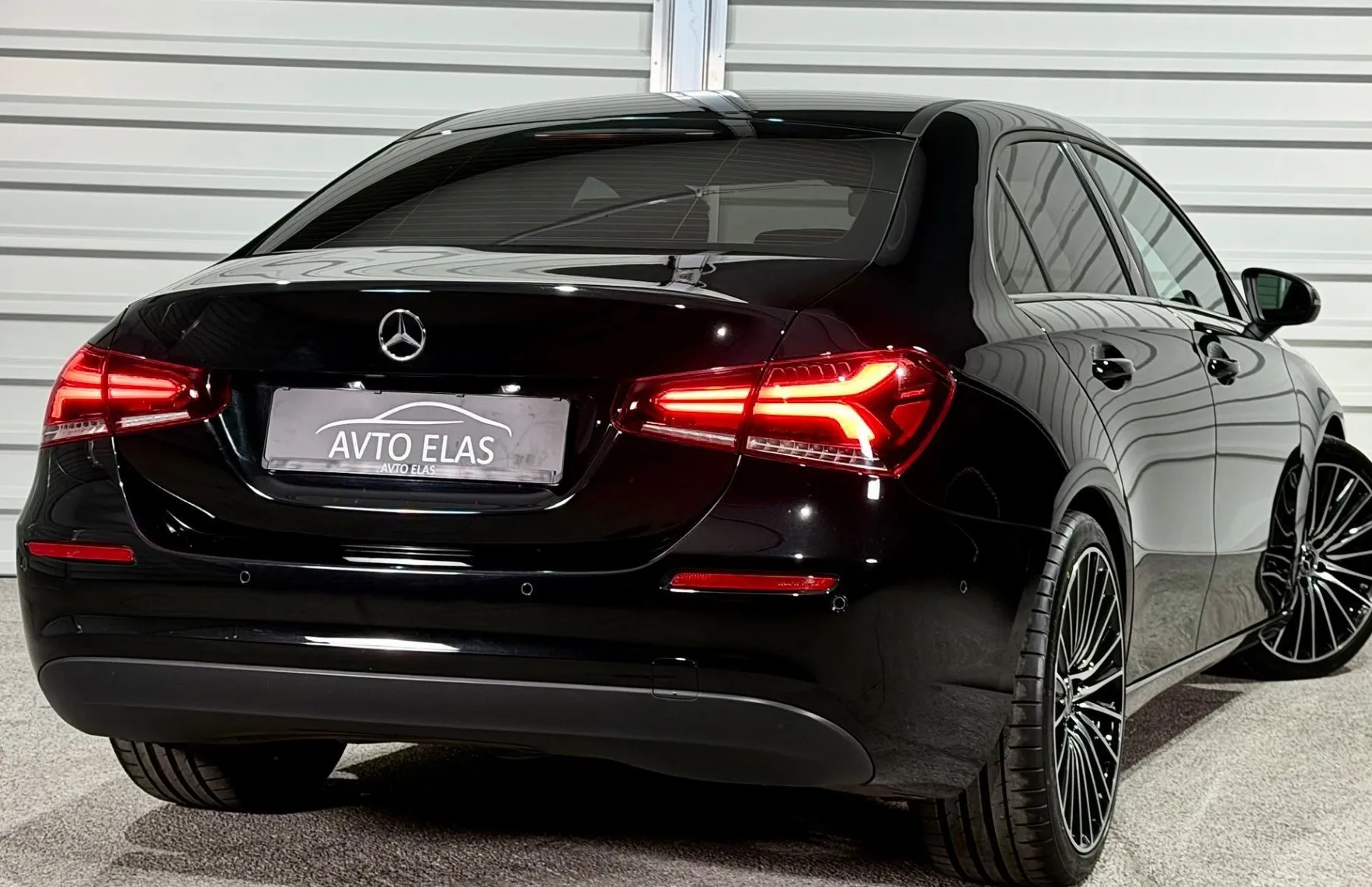 Zunanja slika - Mercedes-Benz A-Razred - LIMUZINA - AKTIVNI TEMP. - KAMERA - NAVI - LED ... - 6