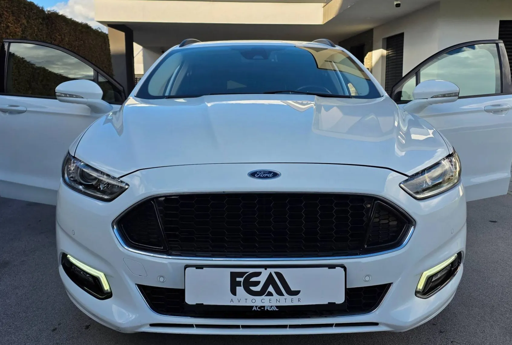 Zunanja slika - Ford Mondeo - 2.0 TDCi-ST LINE-119.000KM-1 LASTNIK-ODLIČEN... - 7