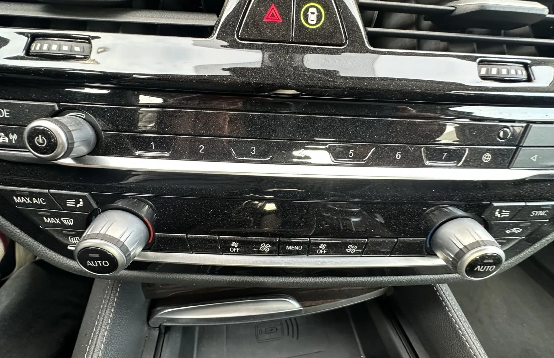 Zunanja slika - BMW Serija 5 - : 530e xDrive LUXURY.KAMERA.NAVI.USNJE.LED.ALU.4X4 - 12